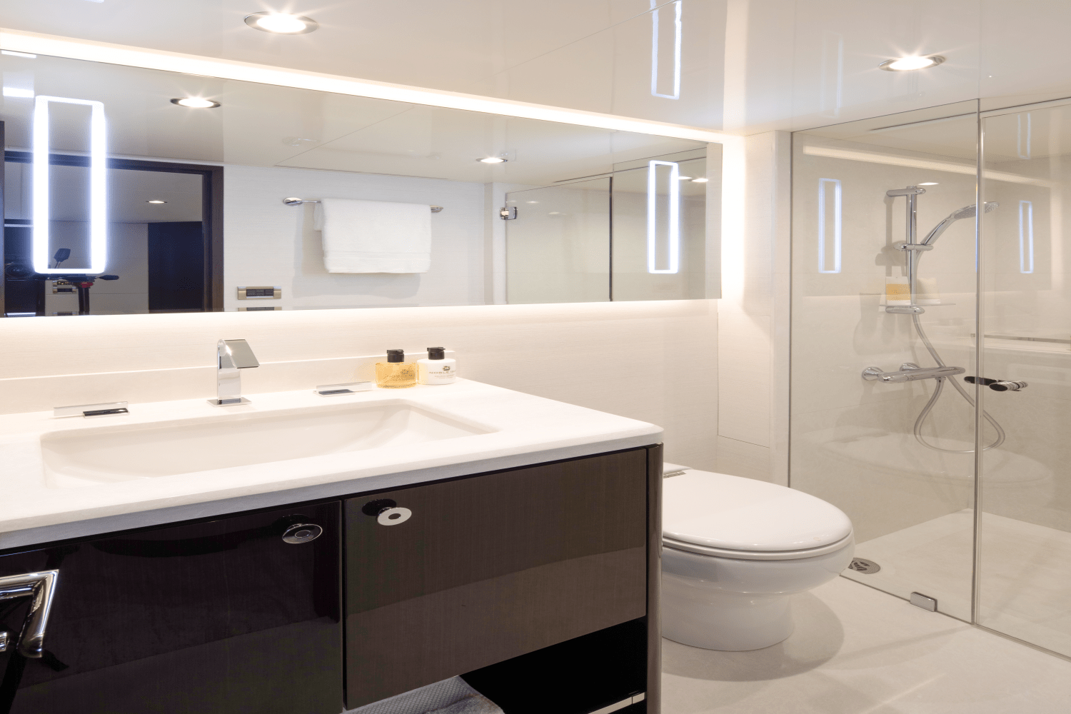 2025 Ocean Alexander 32L Image Thumbnail #65