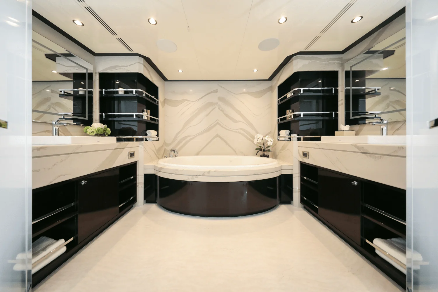 2026 Ocean Alexander
                                                             37L Image Thumbnail #46