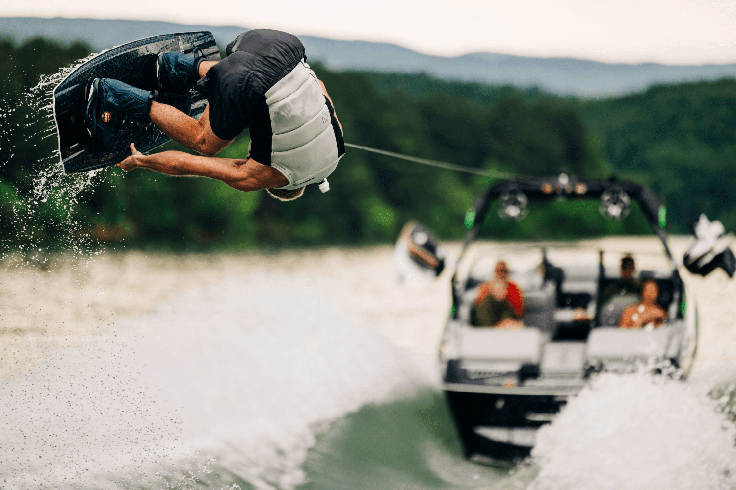 2026 Moomba Mondo Image Thumbnail #21