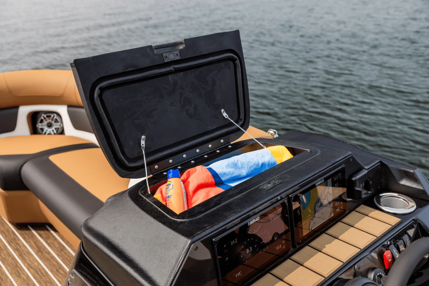 2026 Premier 230 Solaris Image Thumbnail #10