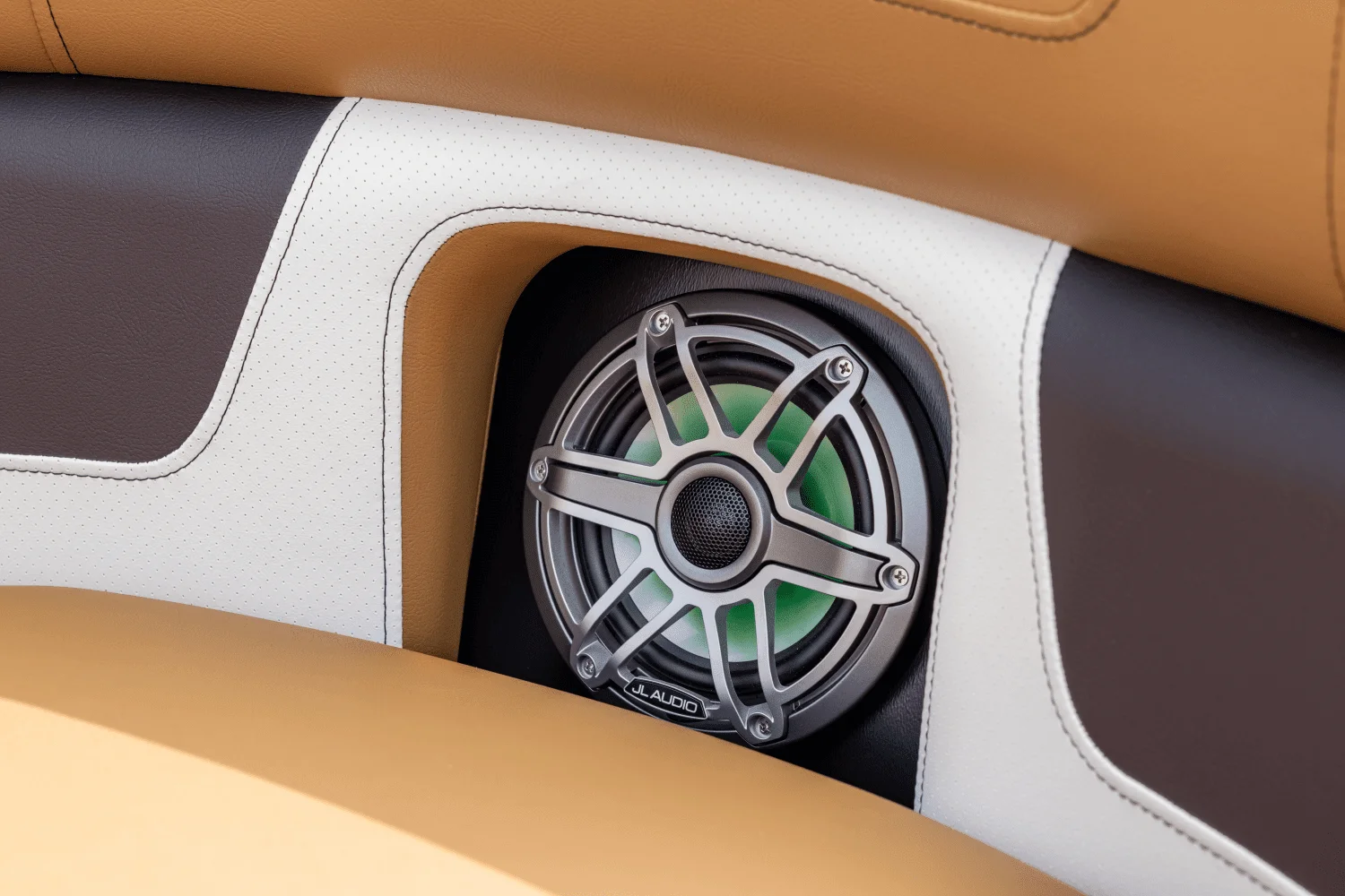 2026 Premier 230 Solaris Image Thumbnail #2