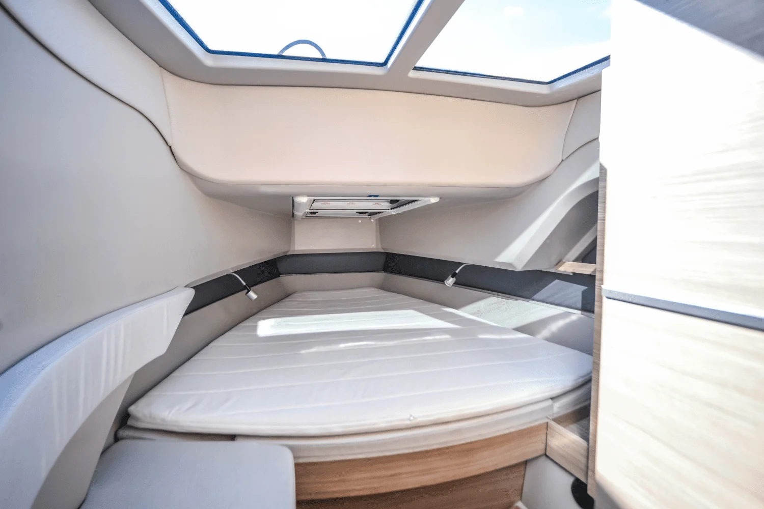 2026 Saxdor 320 GTC Image Thumbnail #89