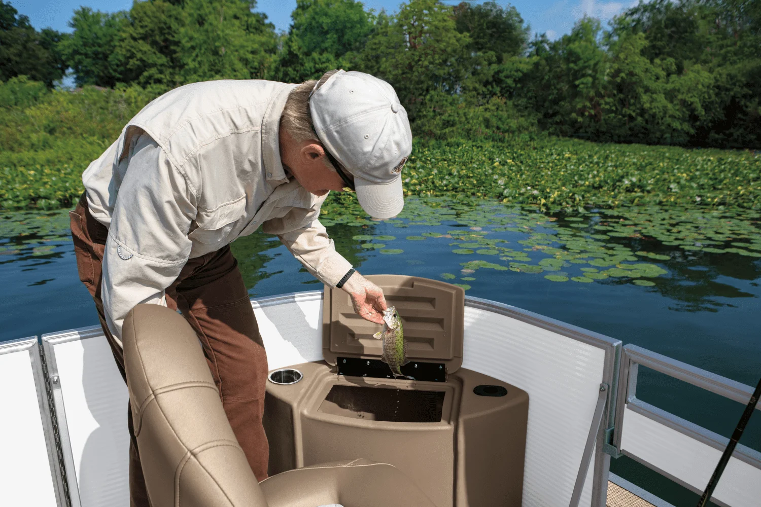 2026 Bennington L Series Image Thumbnail #4