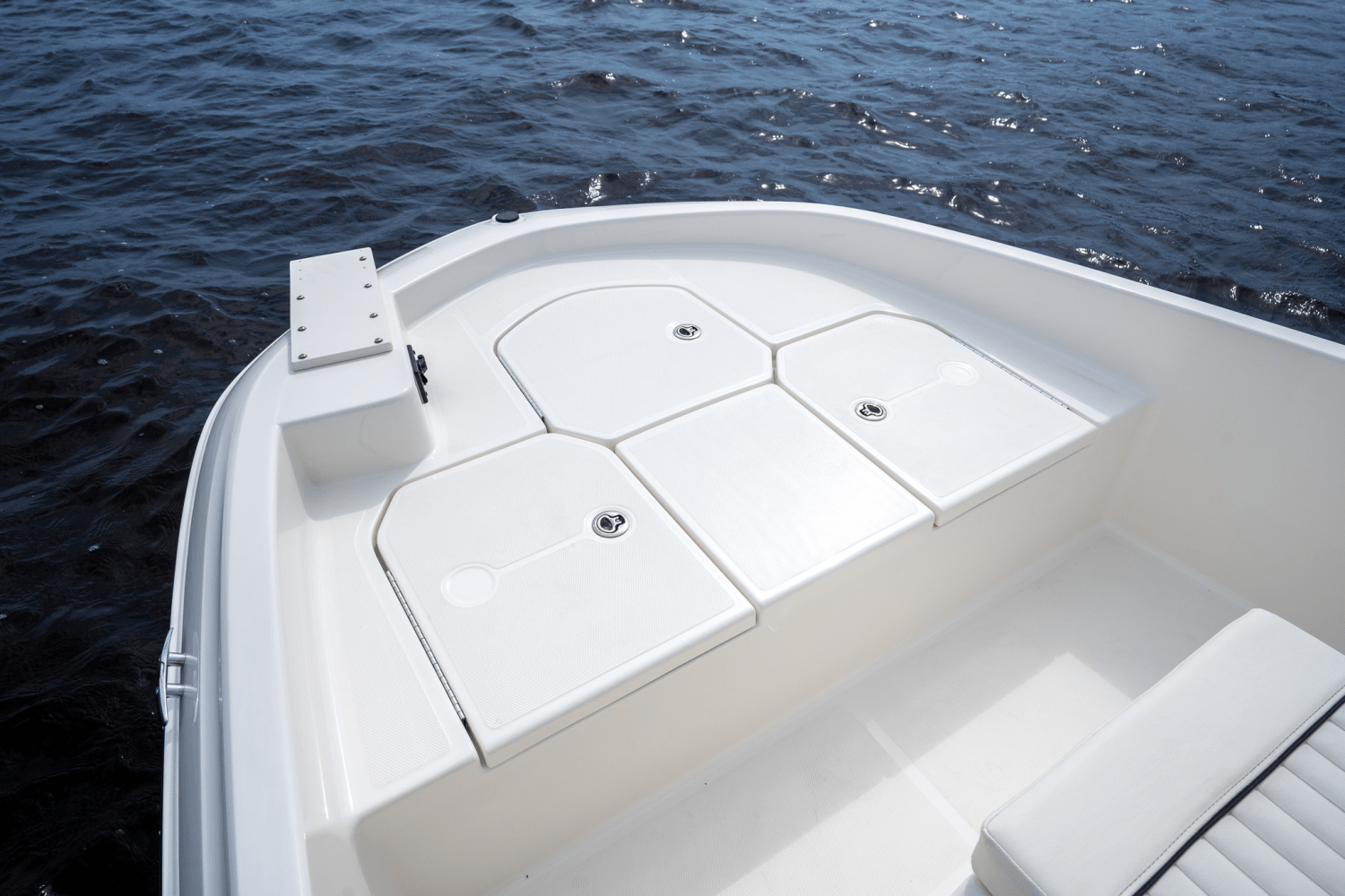 2025 Bayliner T18 Image Thumbnail #10