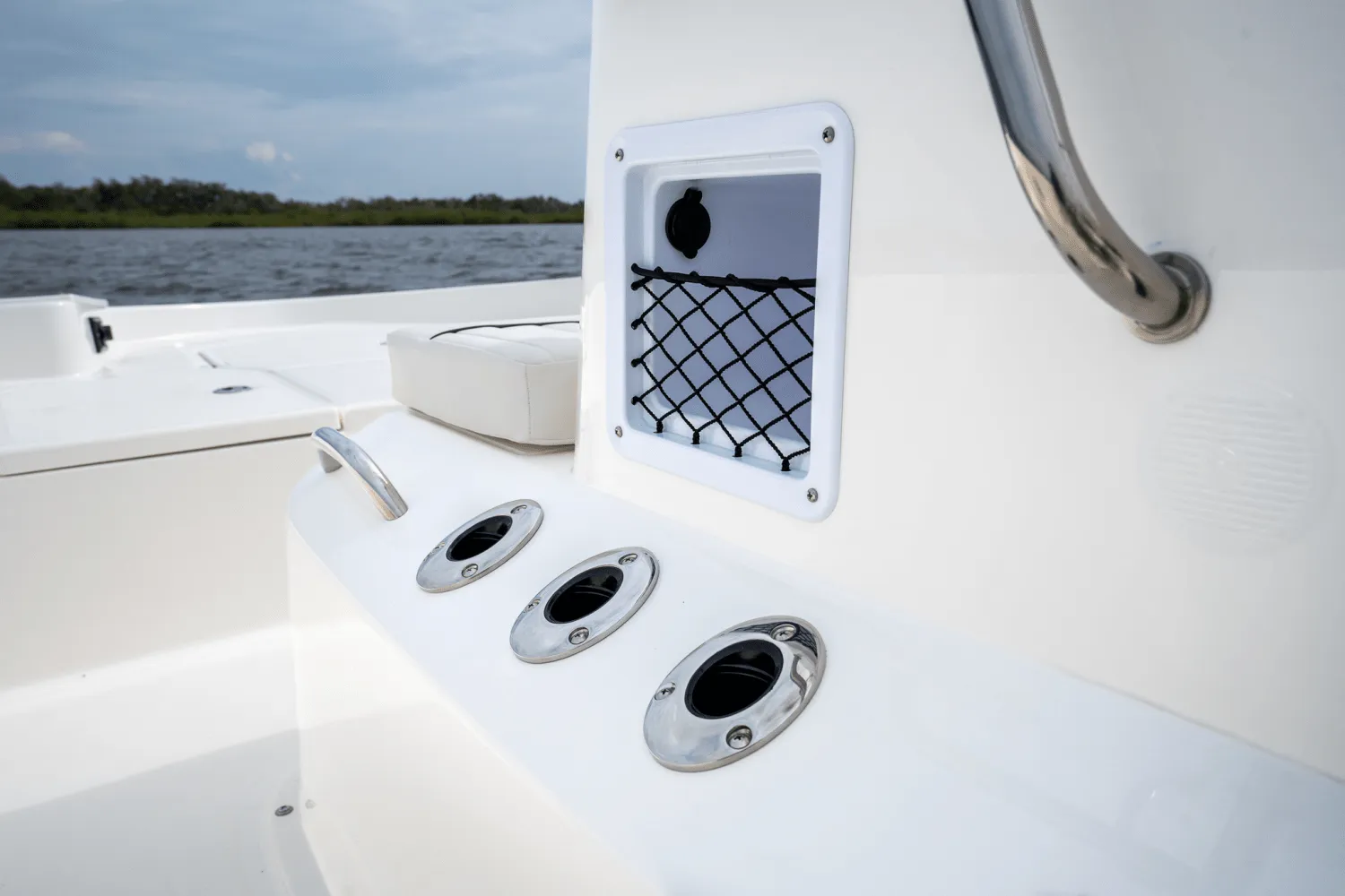 2025 Bayliner T18 Image Thumbnail #16