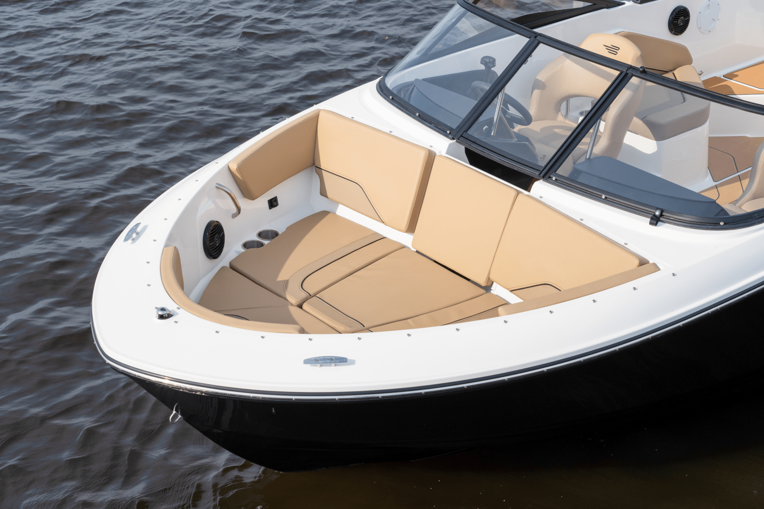 2025 Bayliner V20 Image Thumbnail #10