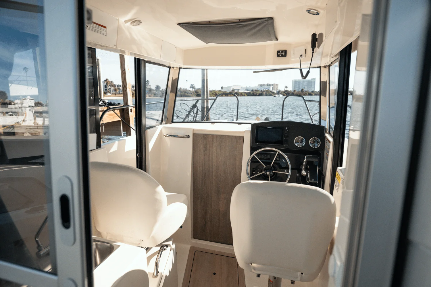 2025 Bayliner T23 Pilothouse Image Thumbnail #14