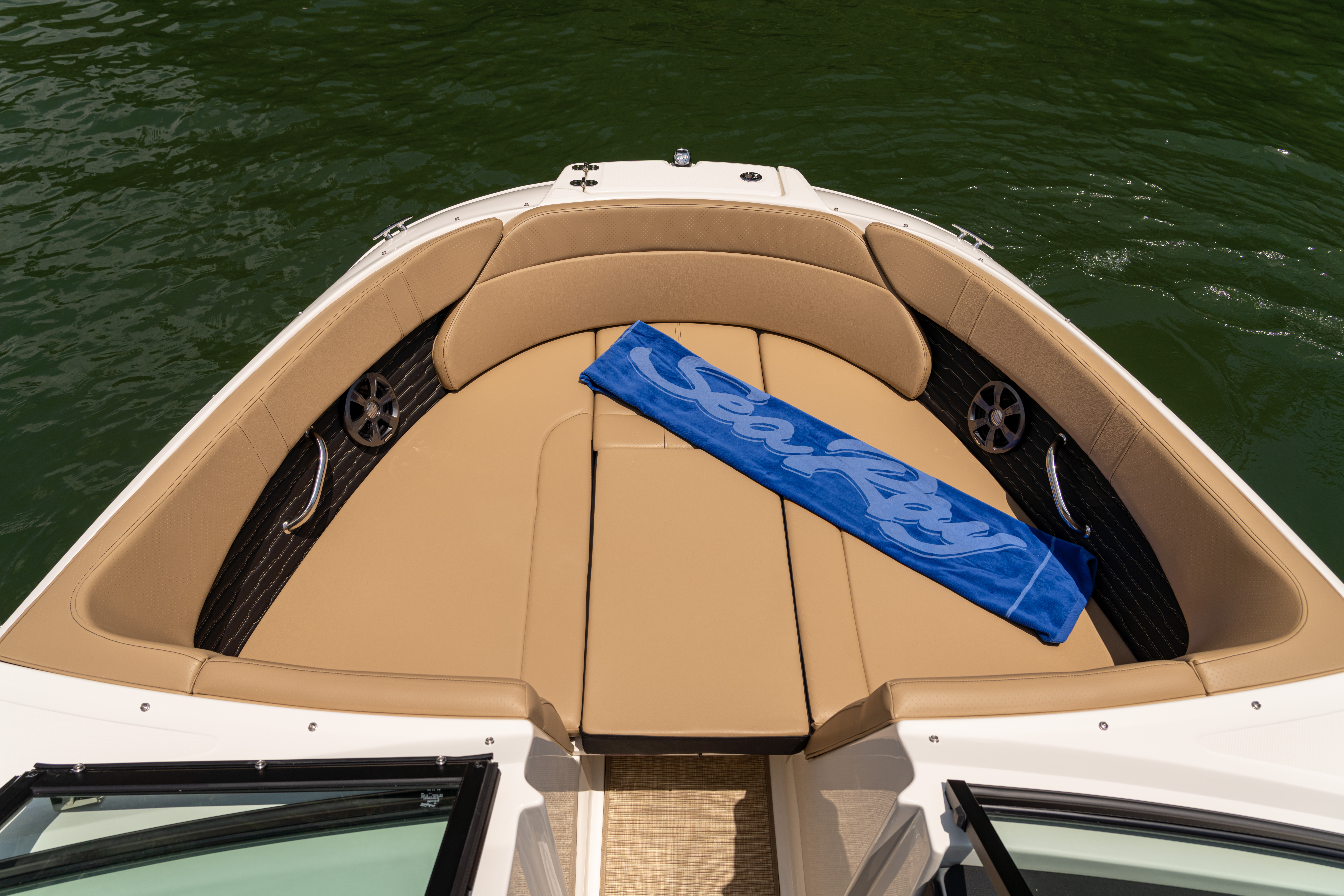 2026 Sea Ray SPX 230 Image Thumbnail #6