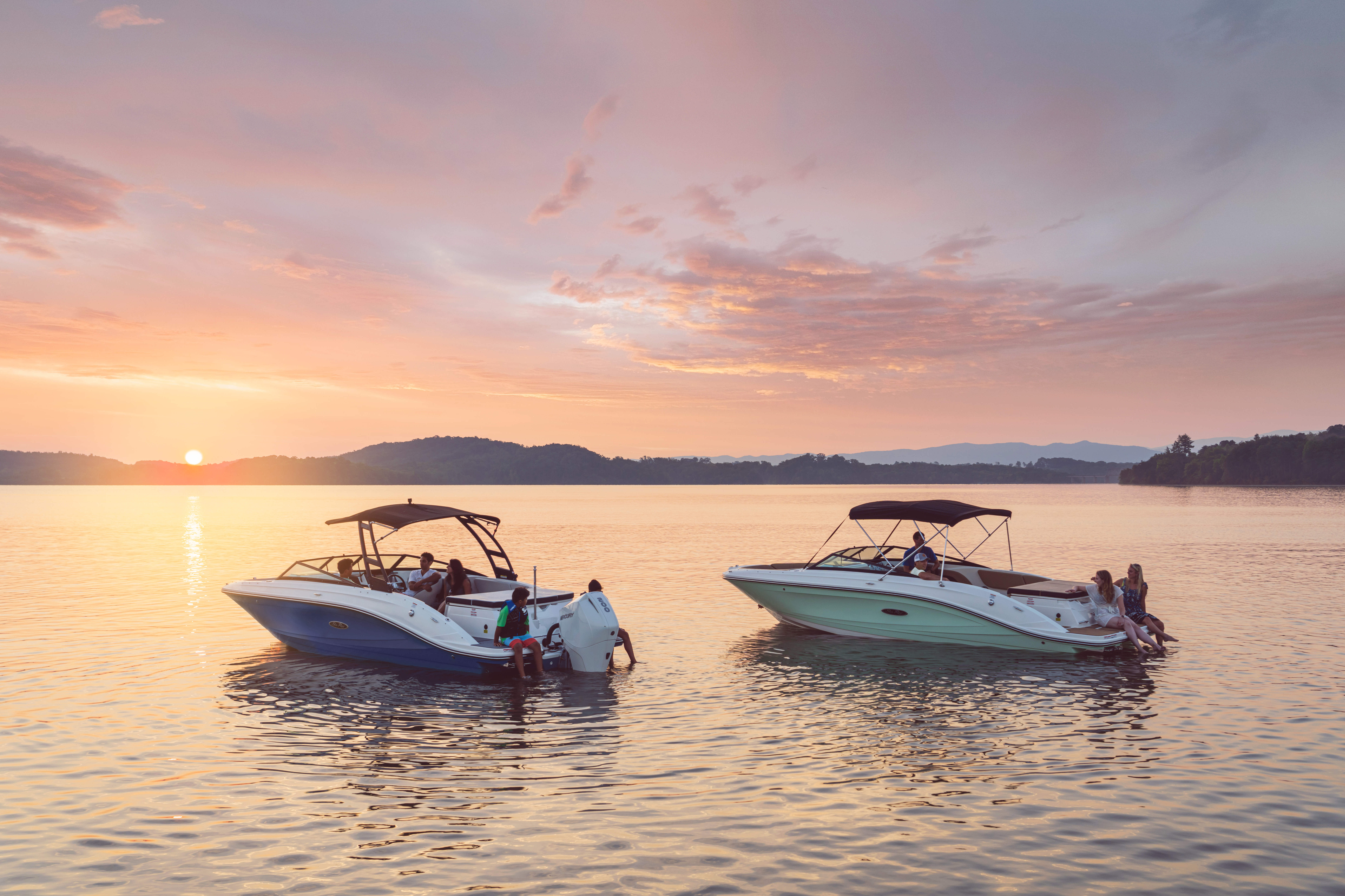 2026 Sea Ray SPX 230 Image Thumbnail #4