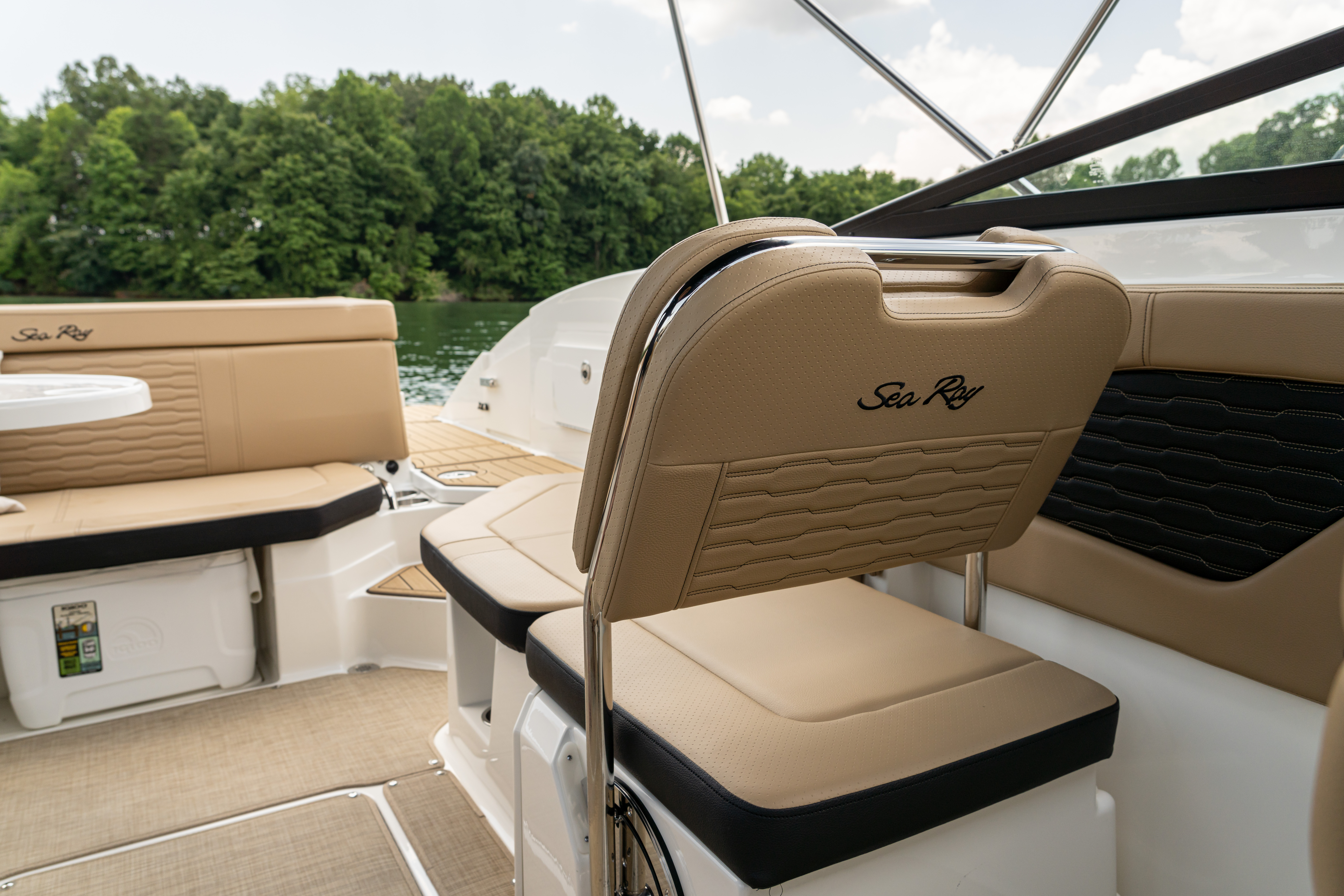 2026 Sea Ray SPX 230 Image Thumbnail #29