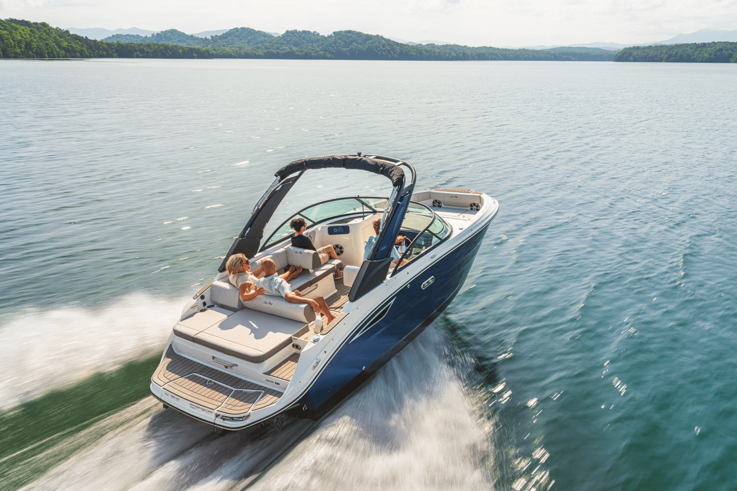 2026 Sea Ray SDX 230 Image Thumbnail #15