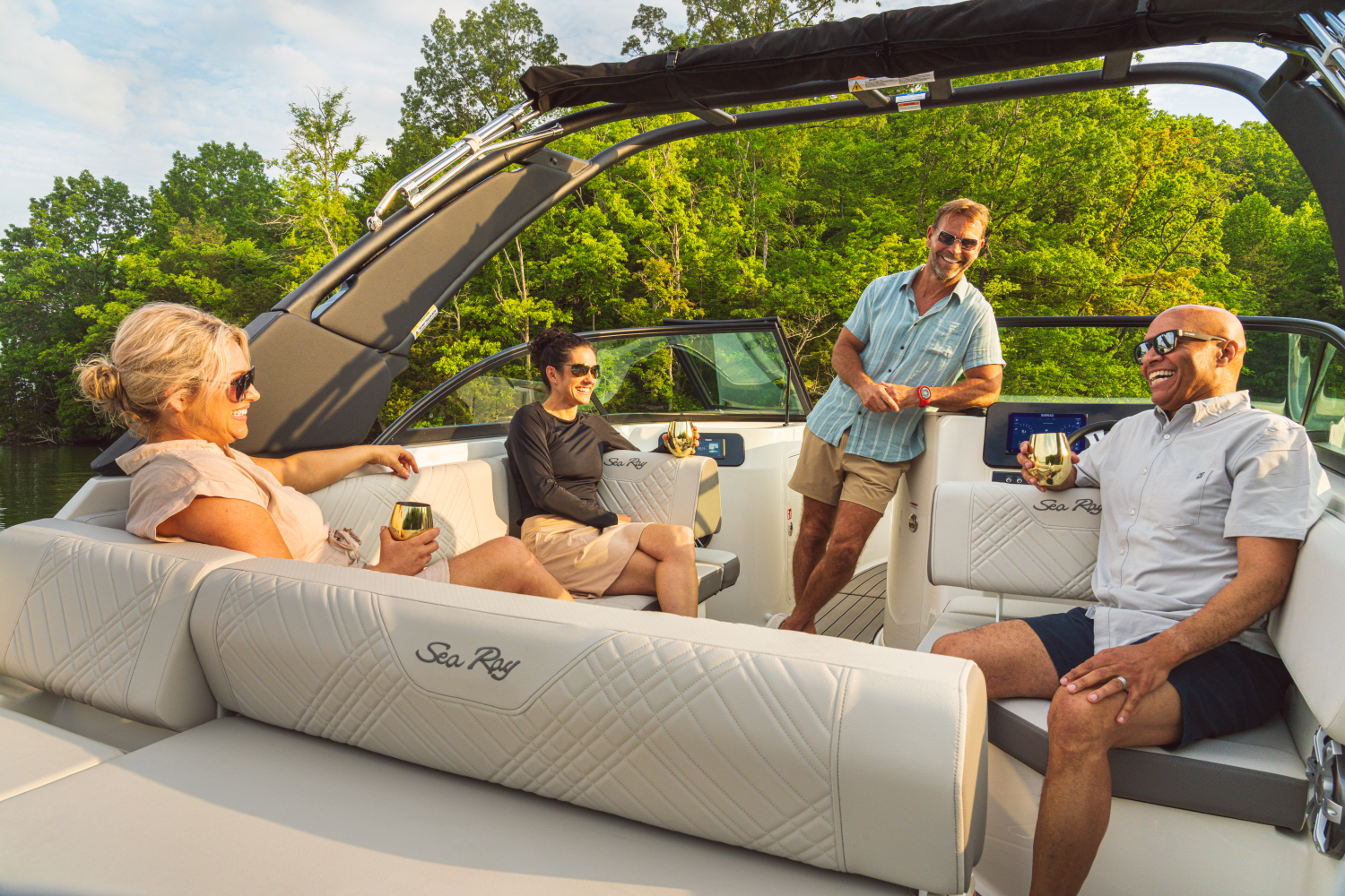 2026 Sea Ray SDX 230 Image Thumbnail #4