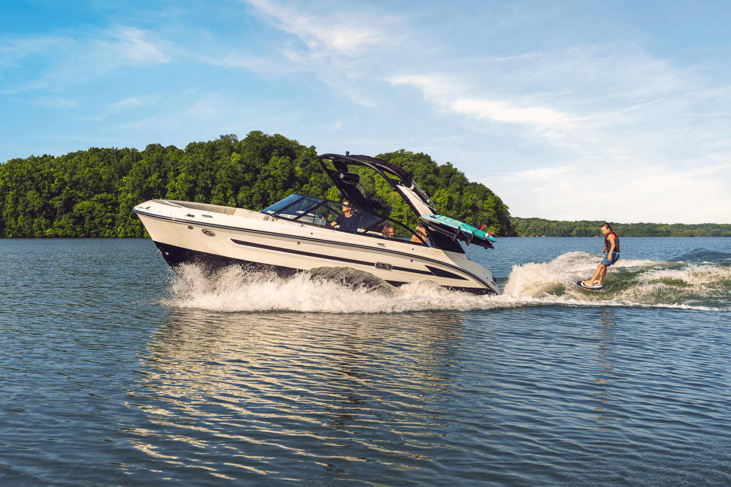 2026 Sea Ray SDX 230 Surf Image Thumbnail #30