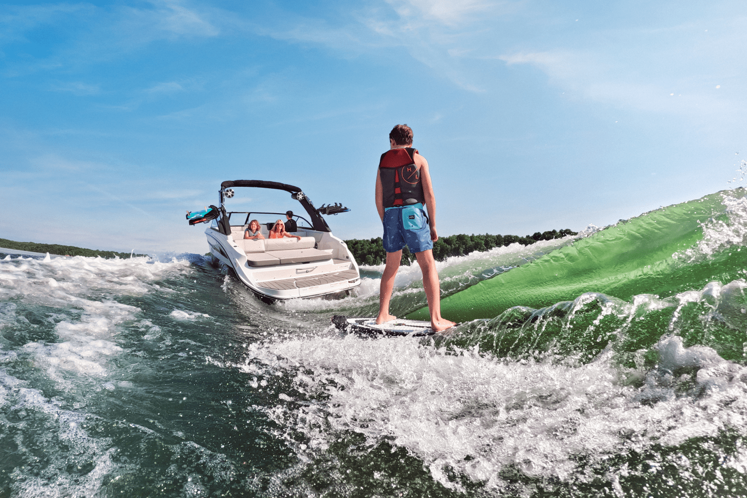 2026 Sea Ray SDX 230 Surf Image Thumbnail #5