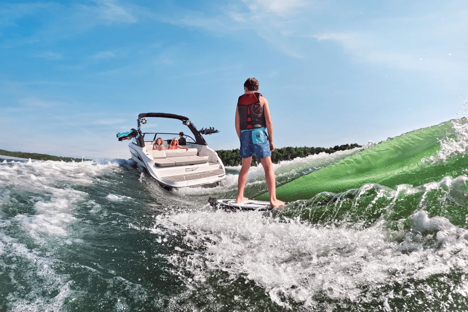2026 Sea Ray SDX 230 Surf Image Thumbnail #5