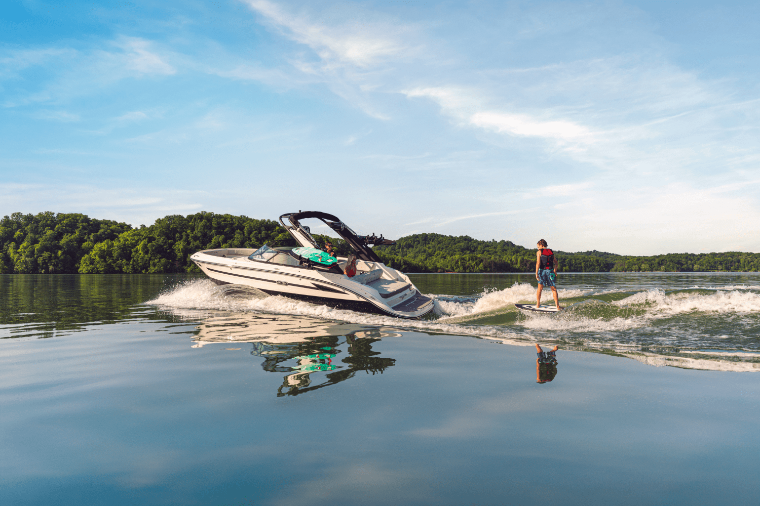 2026 Sea Ray SDX 230 Surf Image Thumbnail #6