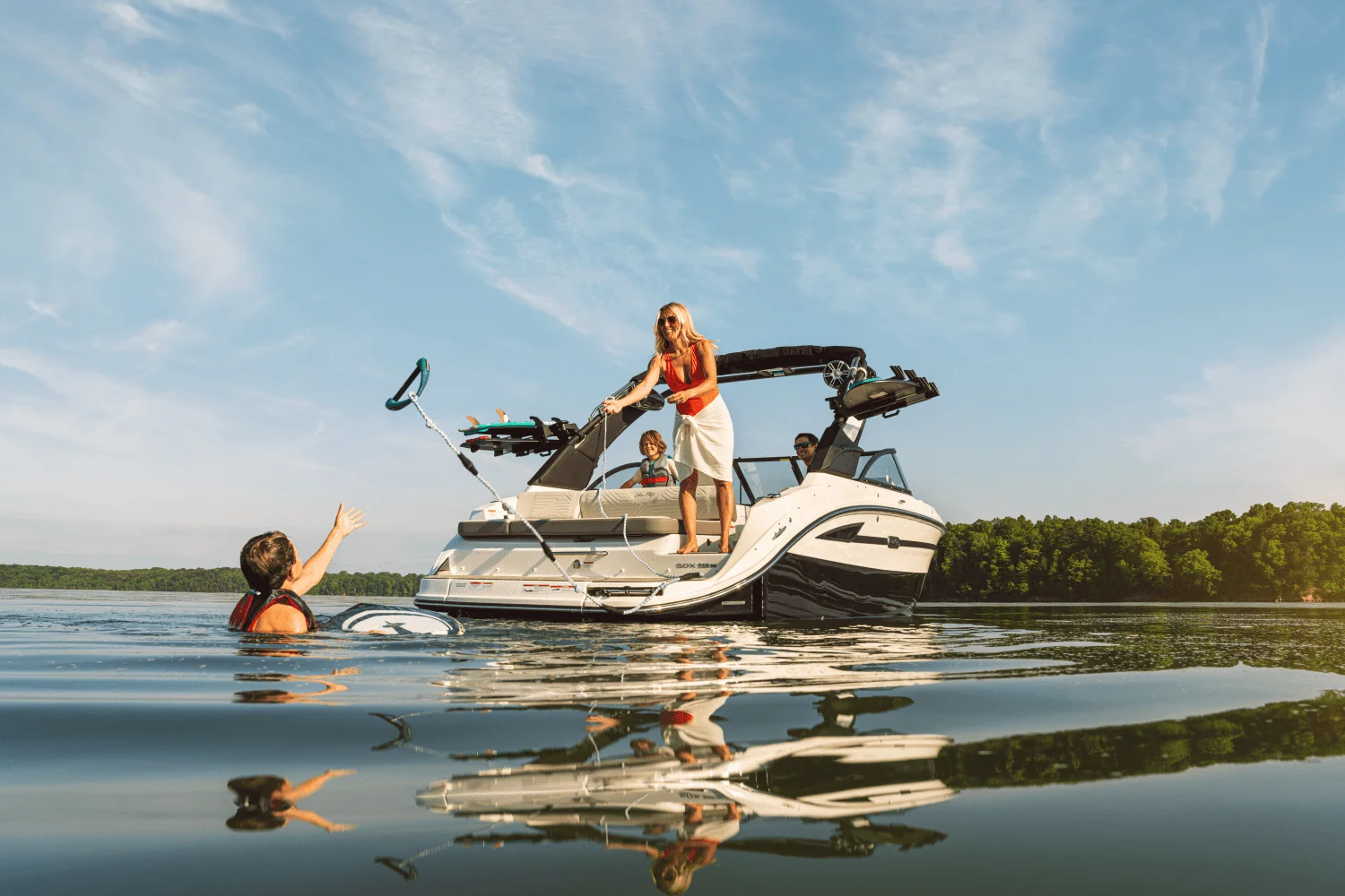 2026 Sea Ray SDX 230 Surf Image Thumbnail #40