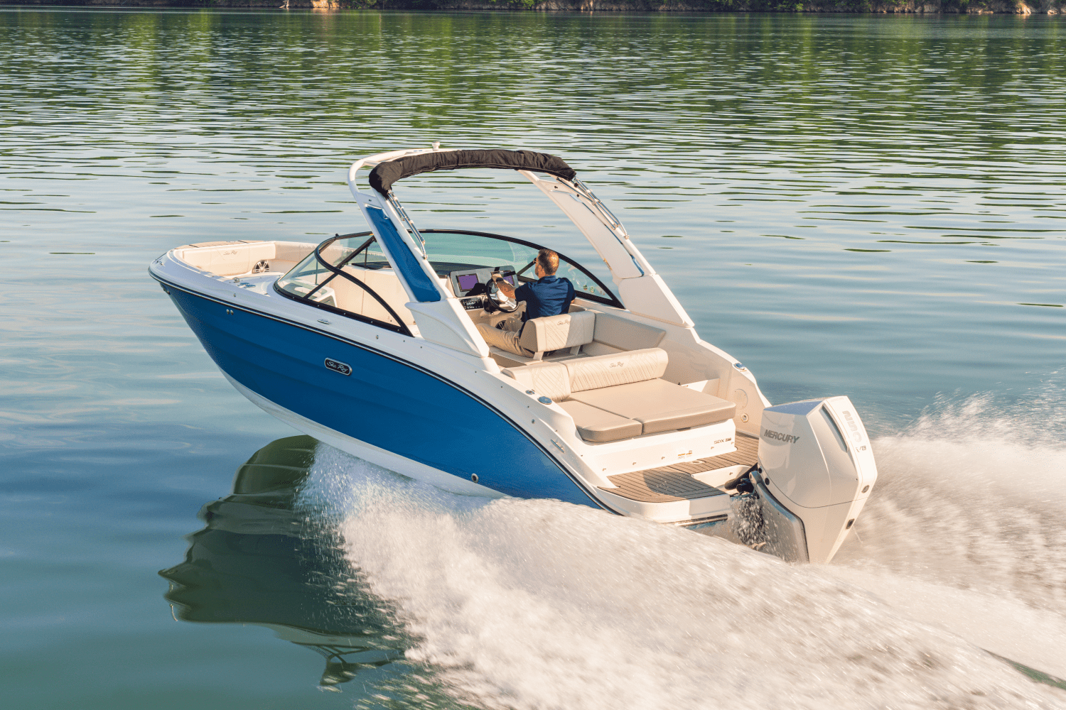 2026 Sea Ray SDX 230 Outboard Image Thumbnail #3