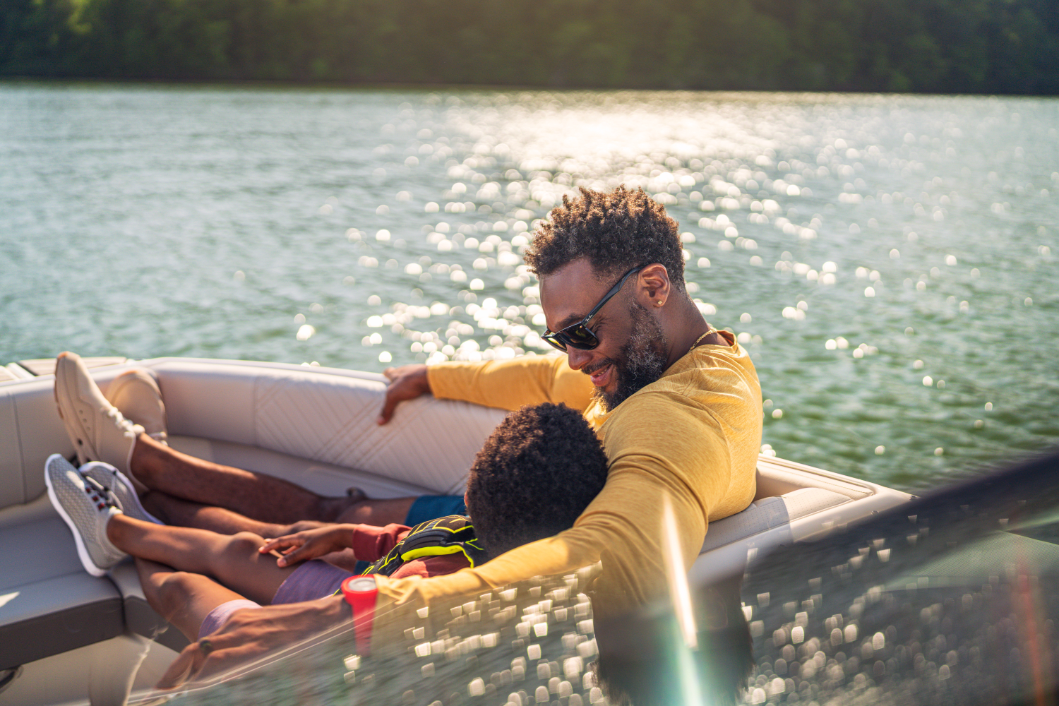 2026 Sea Ray SDX 230 Outboard Image Thumbnail #10