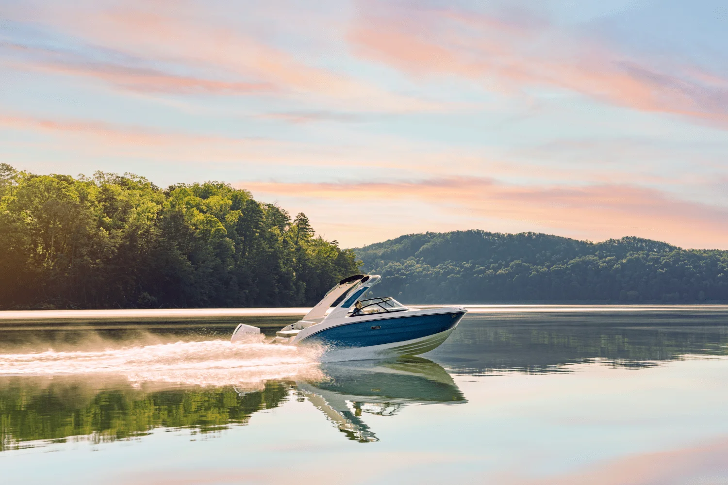 2026 Sea Ray SDX 230 Outboard Image Thumbnail #4