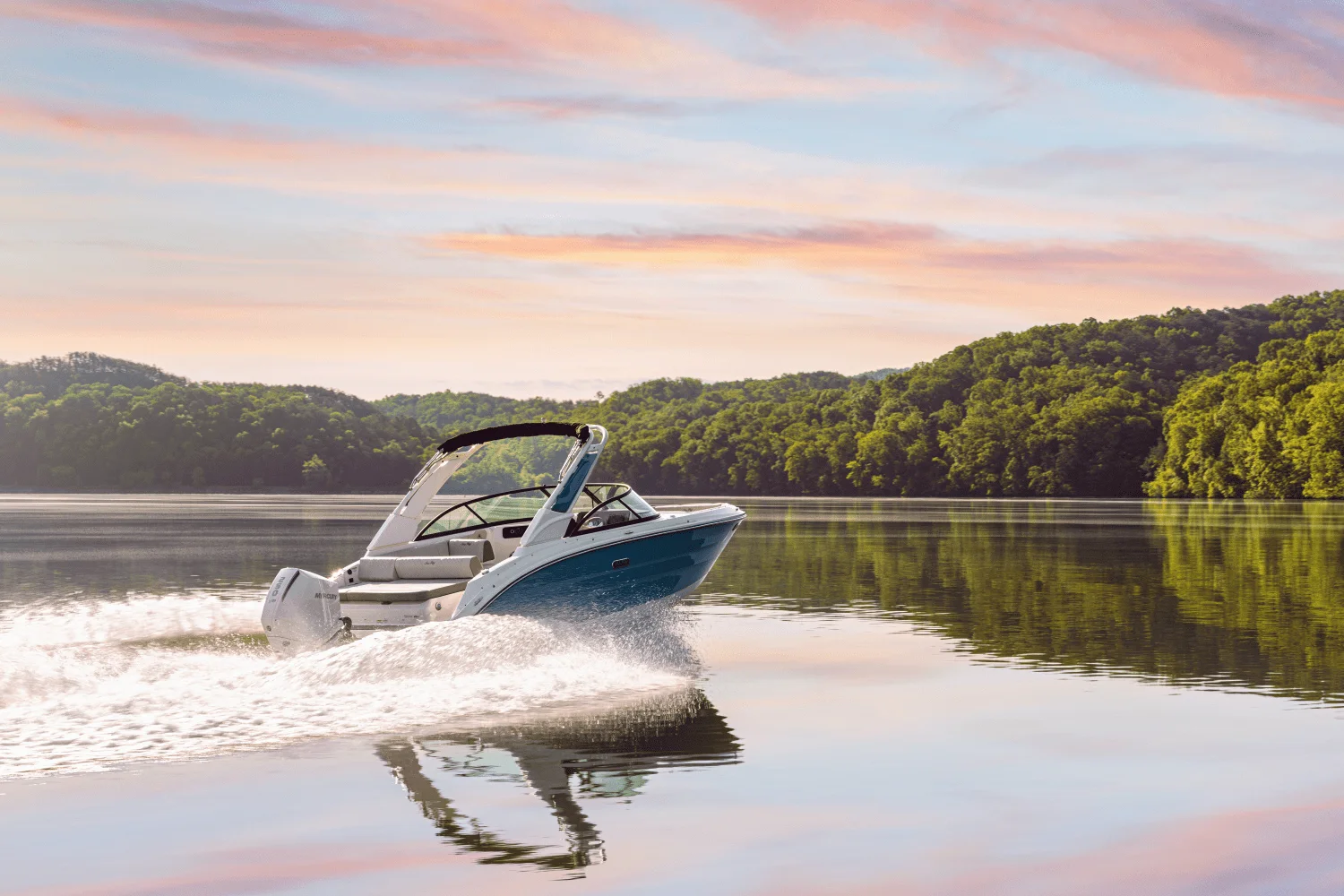 2026 Sea Ray SDX 230 Outboard Image Thumbnail #5