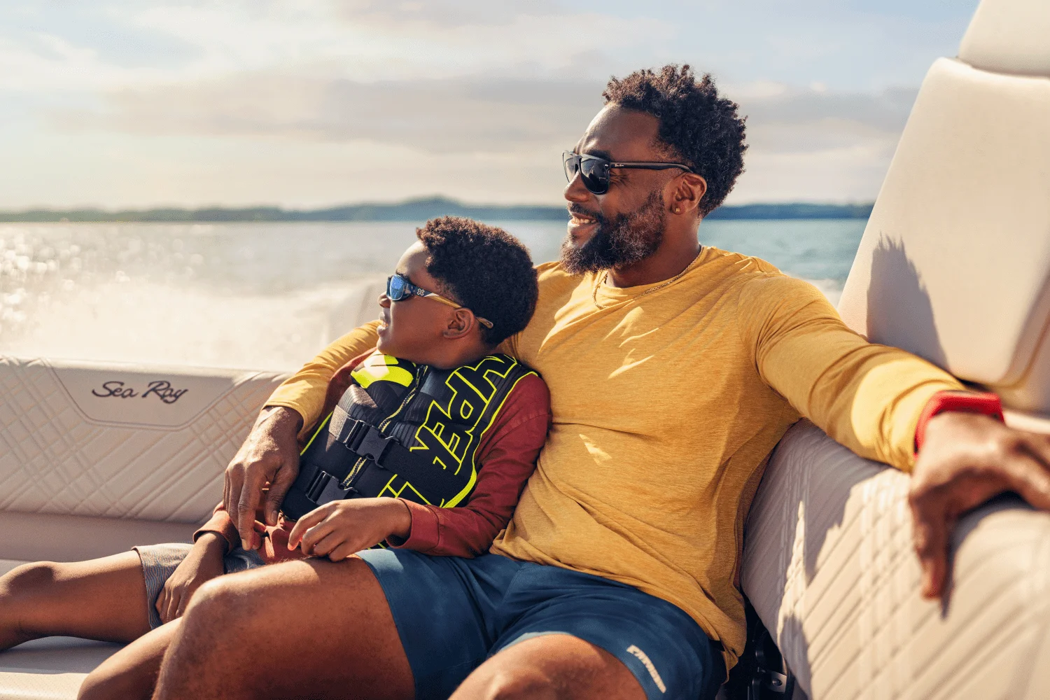 2026 Sea Ray SDX 230 Outboard Image Thumbnail #13