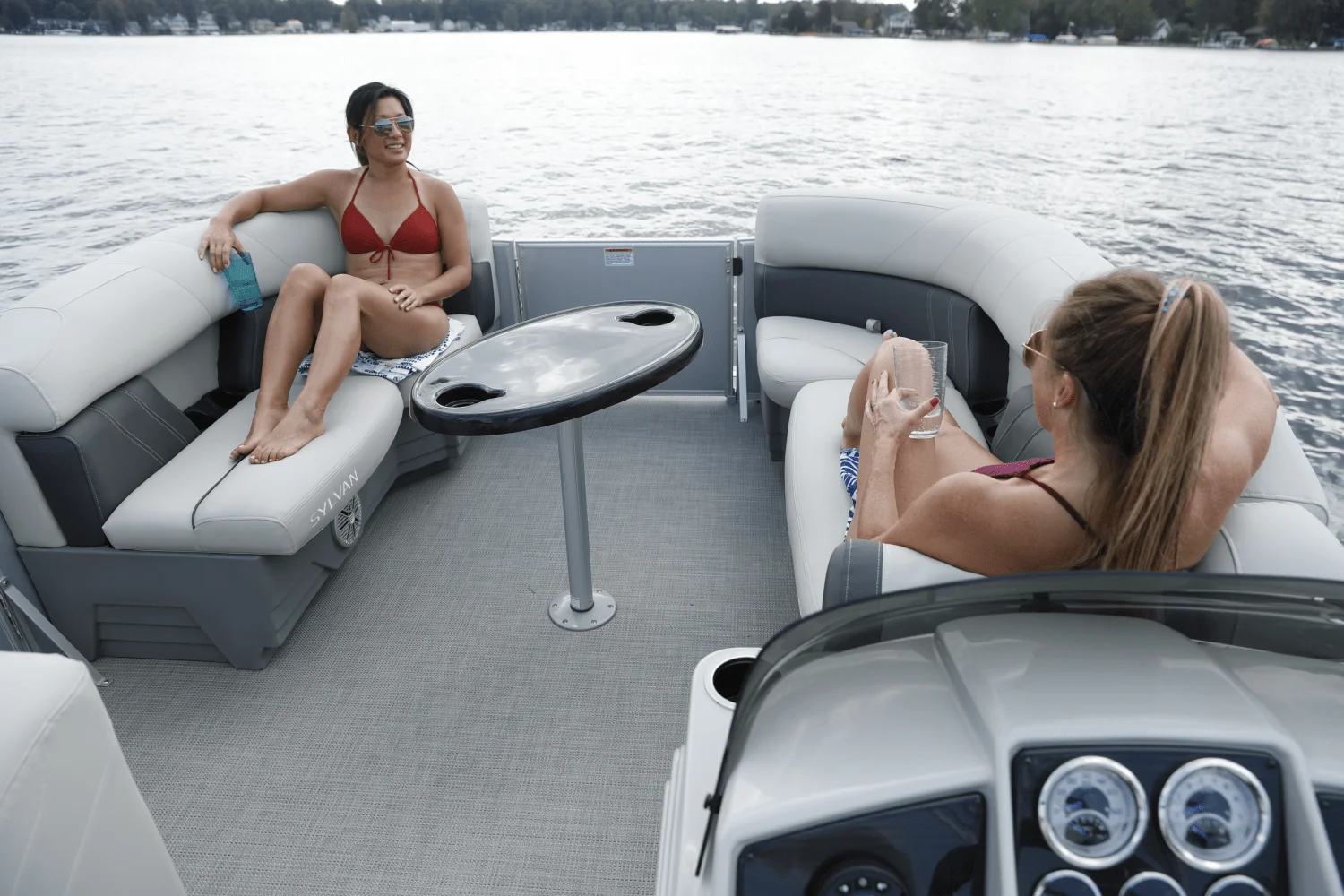 2026 Sylvan Mirage 8522 Party Fish Image Thumbnail #3