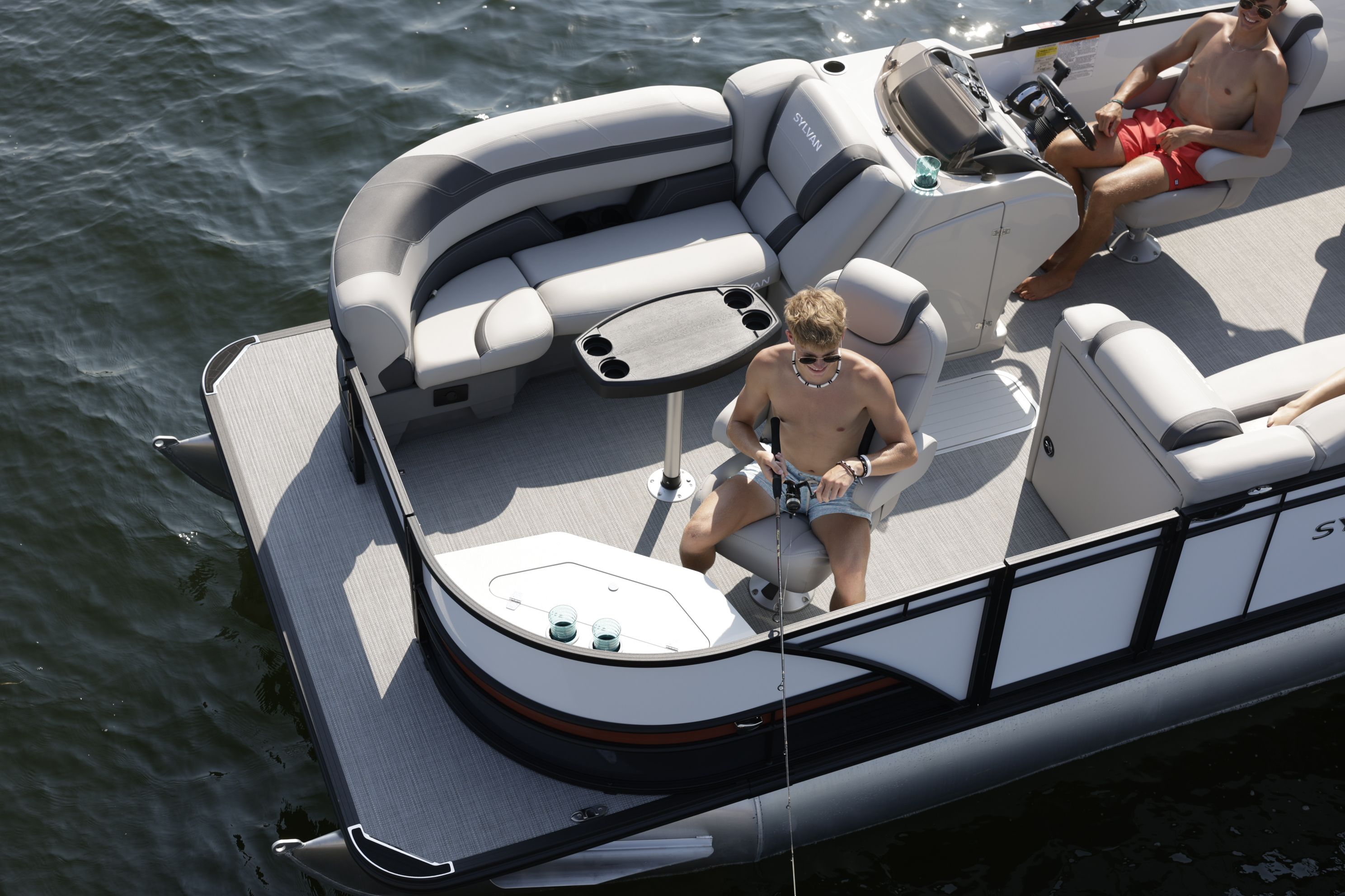 Thumbnail 4 for 2026 Sylvan L1 Party Fish