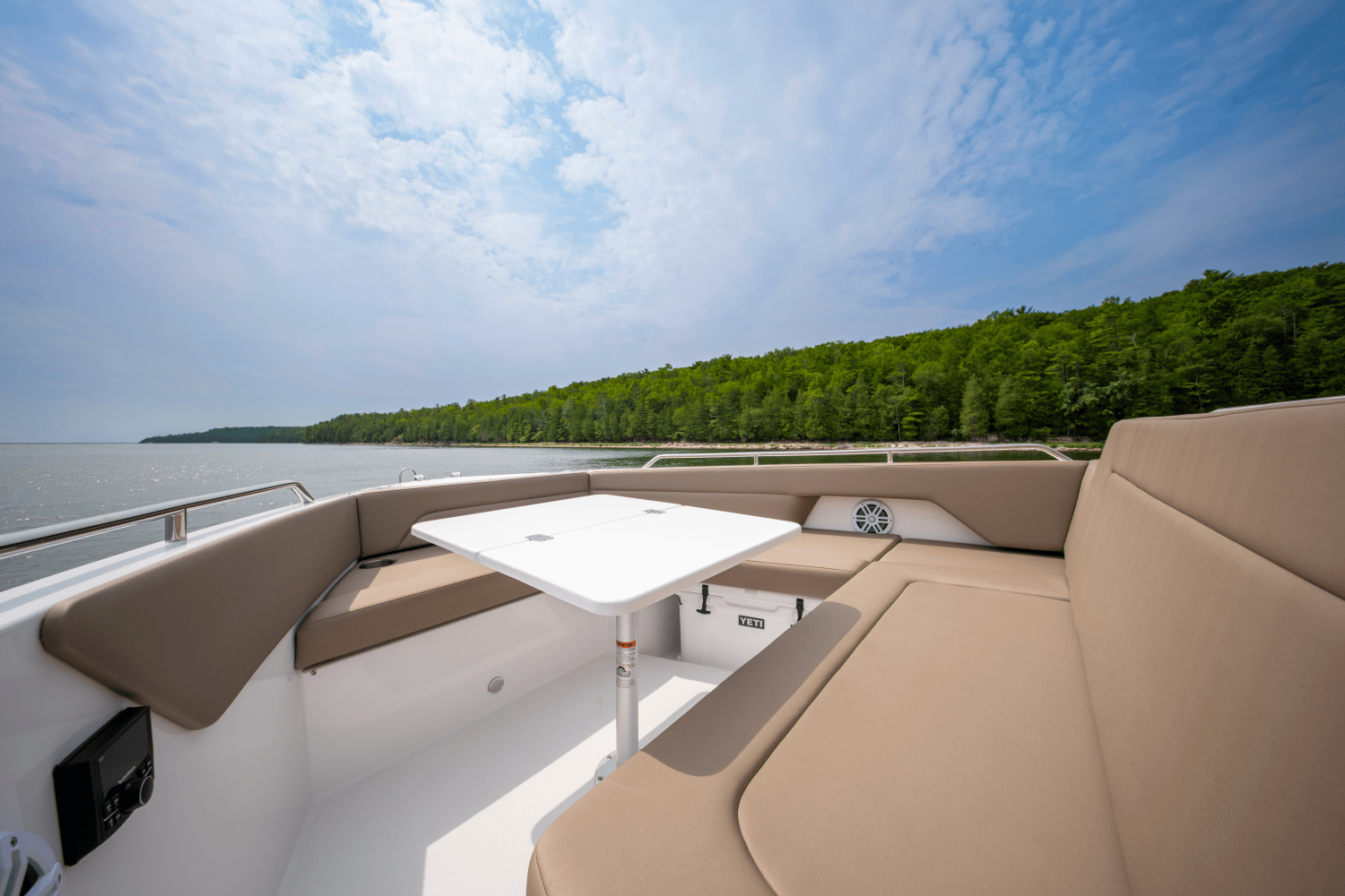 2026 Cruisers Yachts 38 VTR Image Thumbnail #28