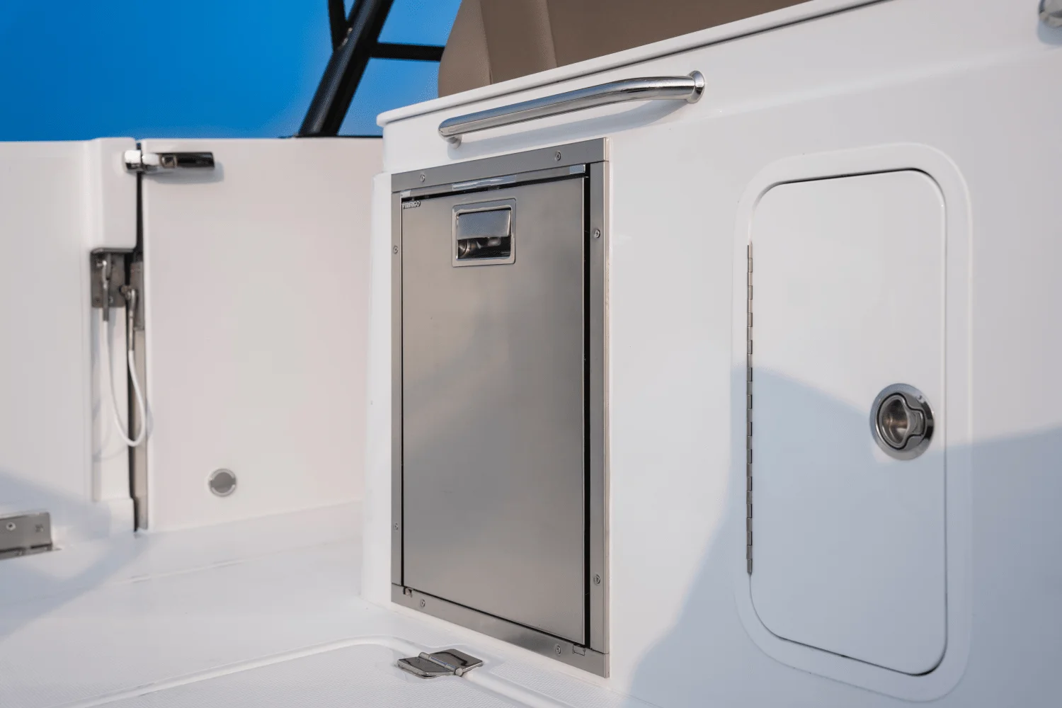 2026 Cruisers Yachts 38 VTR Image Thumbnail #12