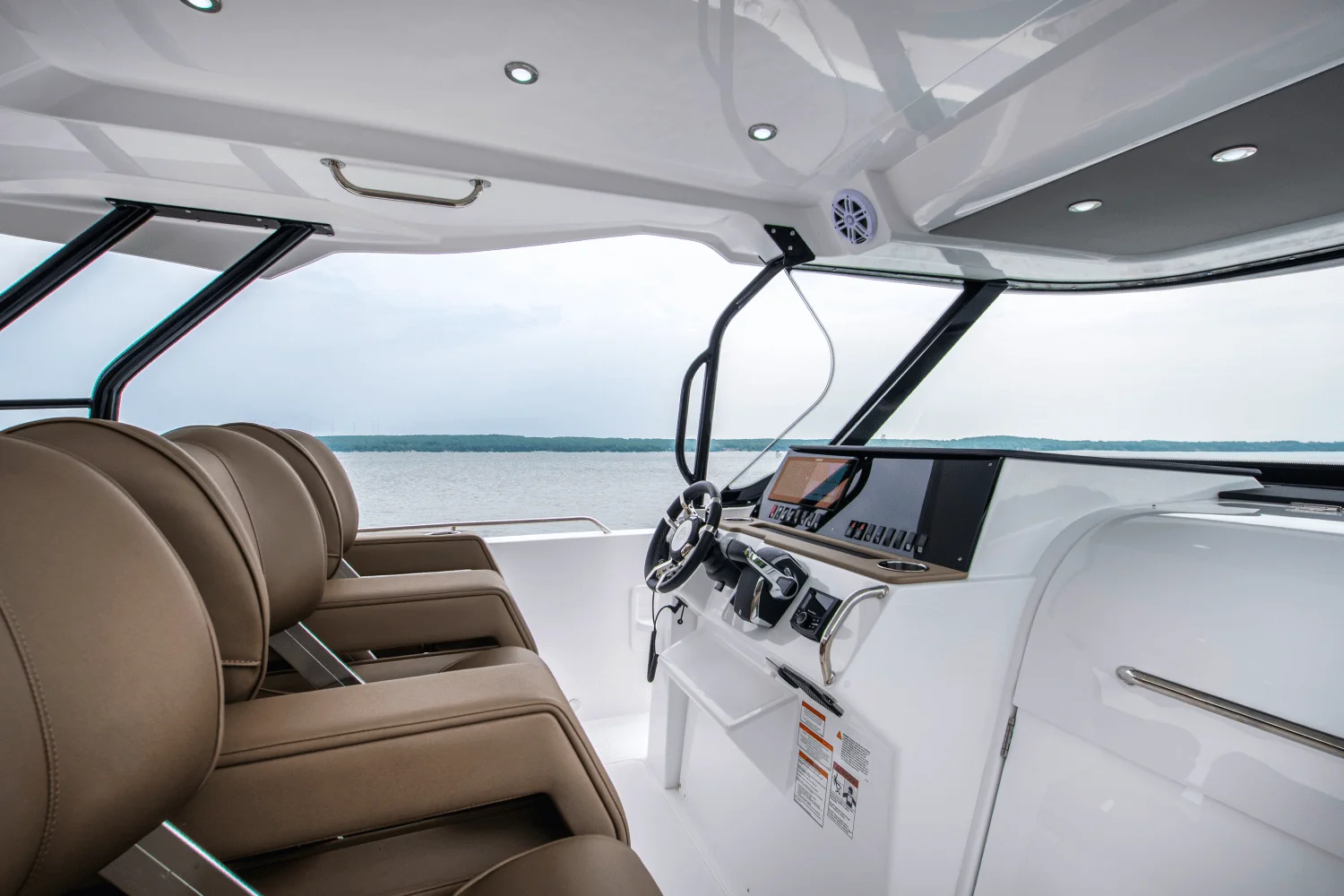 2026 Cruisers Yachts 38 VTR Image Thumbnail #14