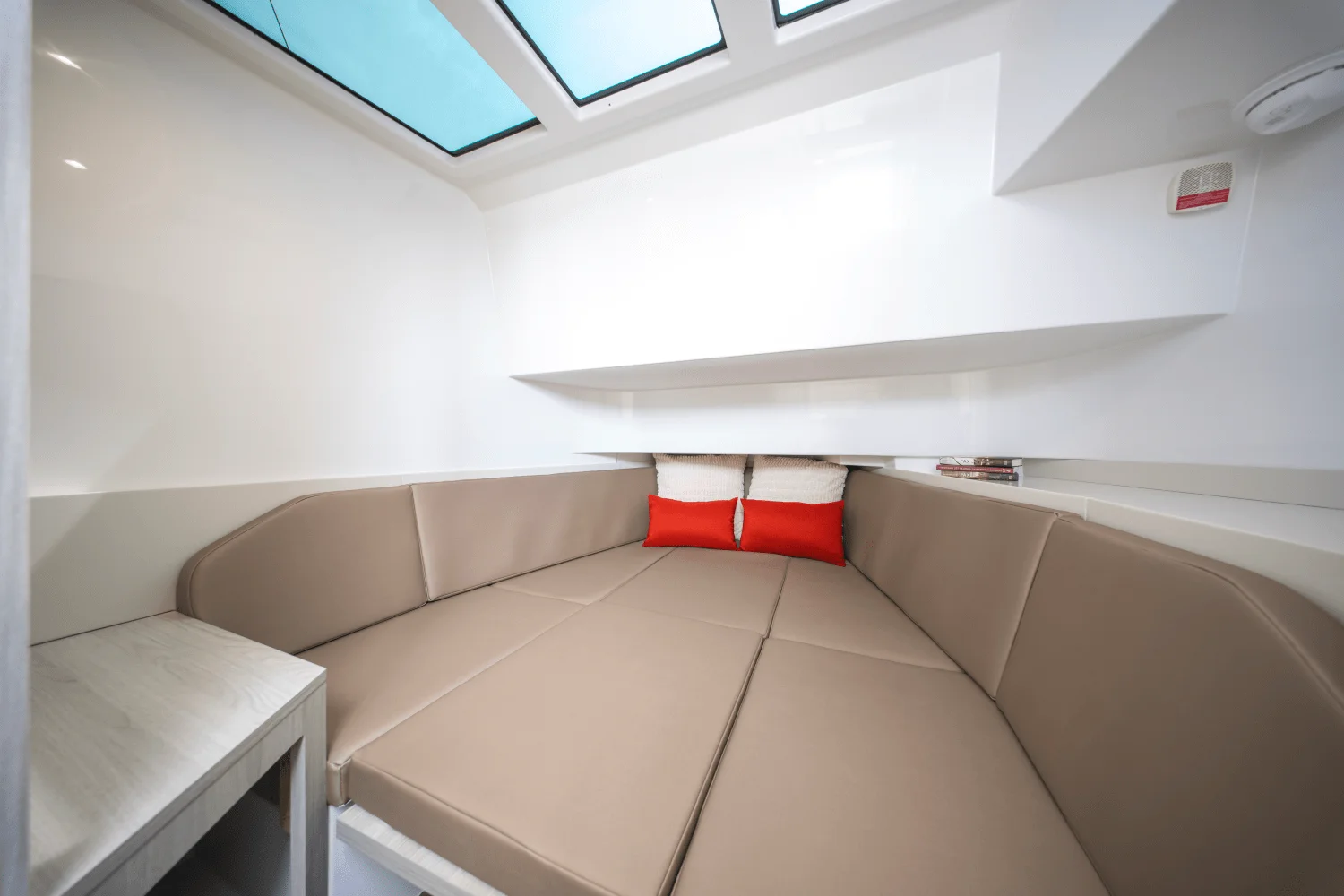 2026 Cruisers Yachts 38 VTR Image Thumbnail #23