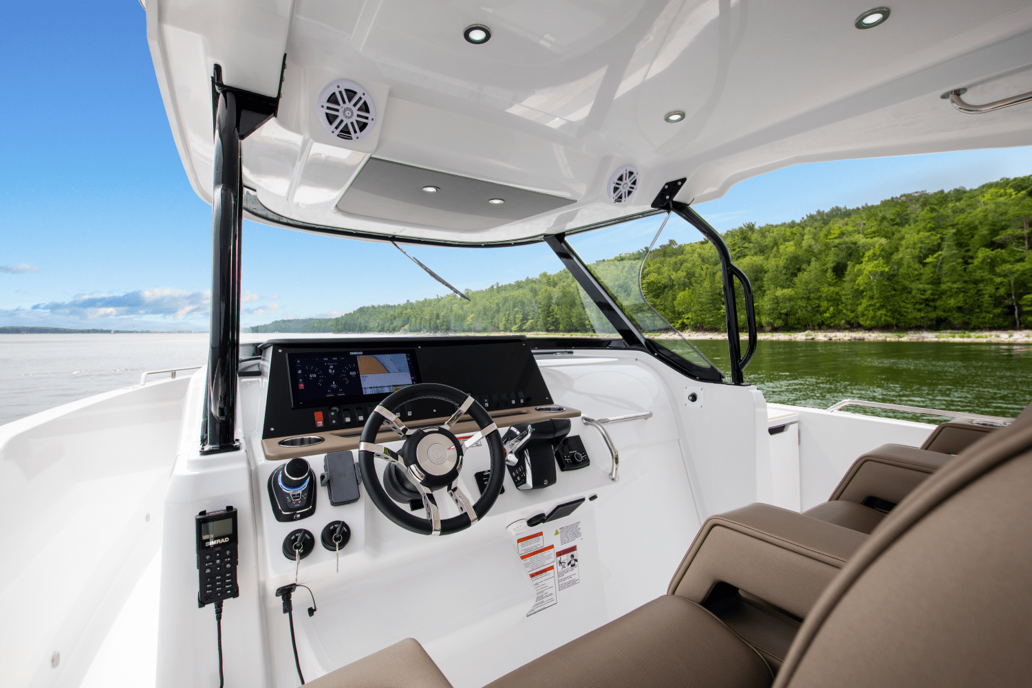 2026 Cruisers Yachts 38 VTR Image Thumbnail #15