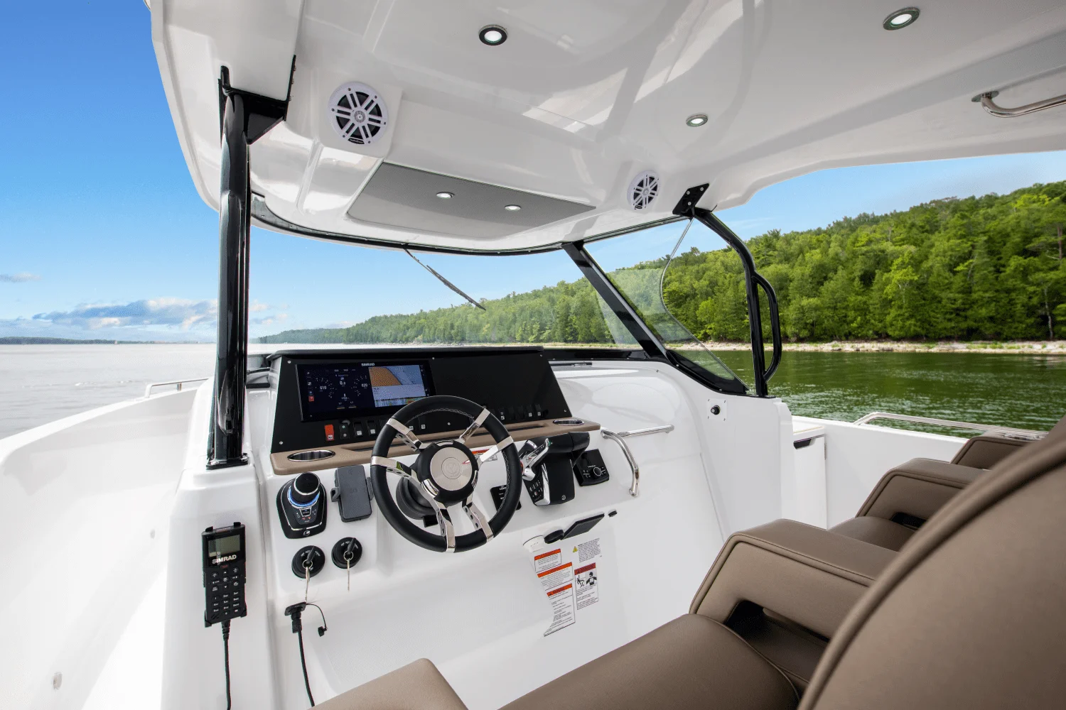 2026 Cruisers Yachts 38 VTR Image Thumbnail #15