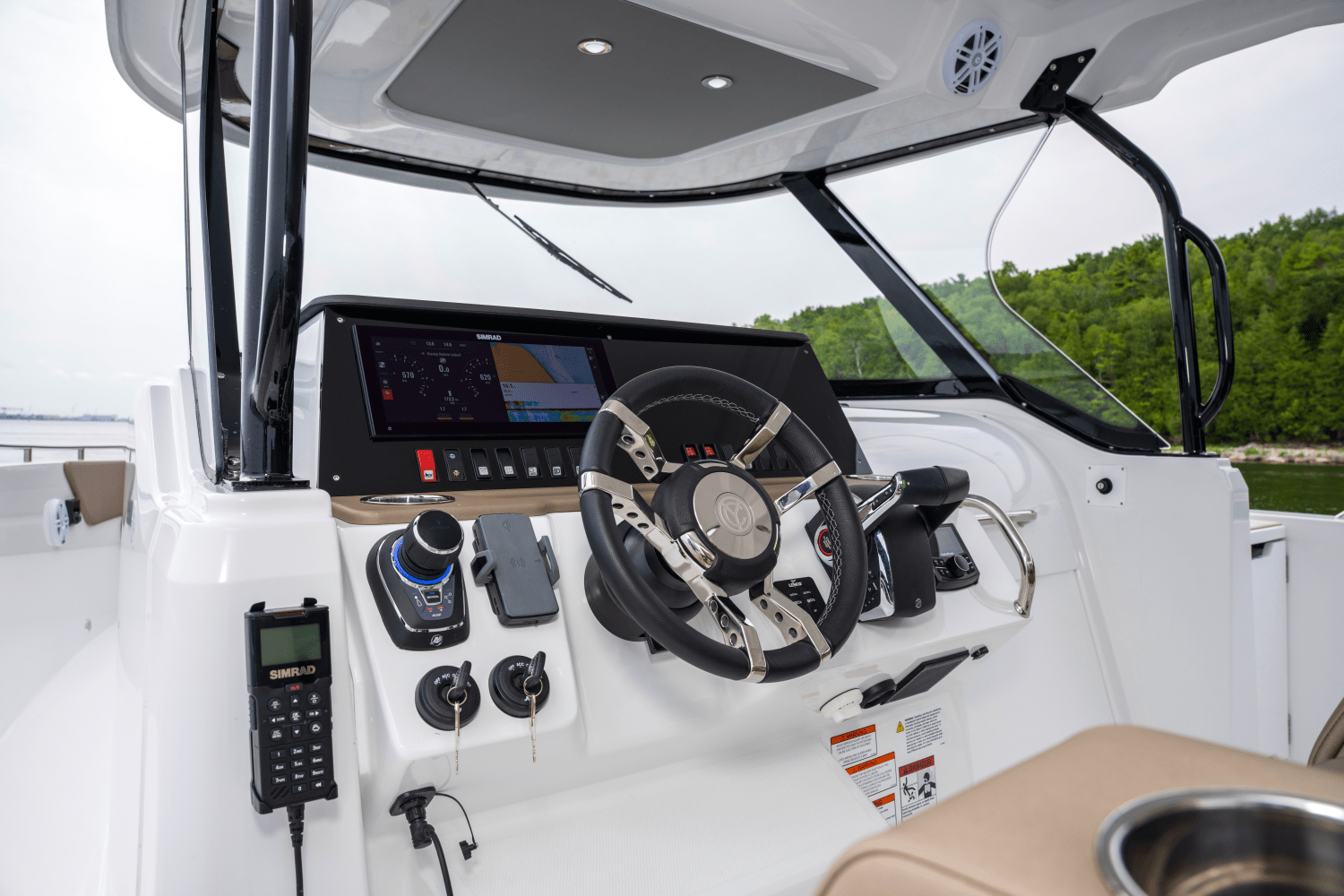 2026 Cruisers Yachts 38 VTR Image Thumbnail #17