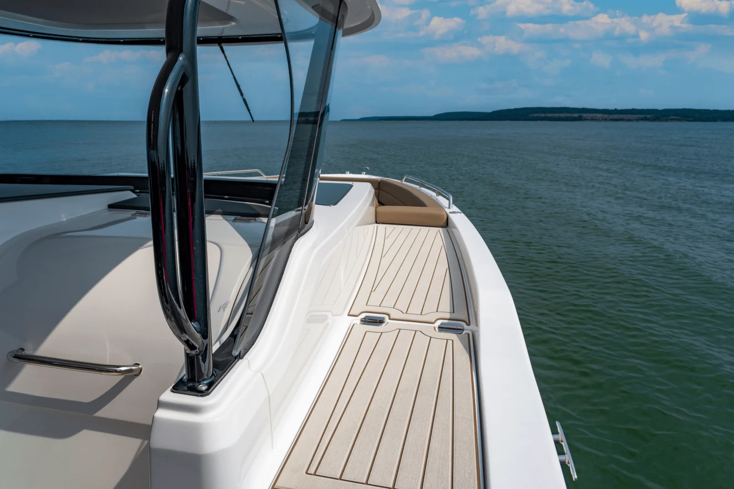 2026 Cruisers Yachts 38 VTR Image Thumbnail #25