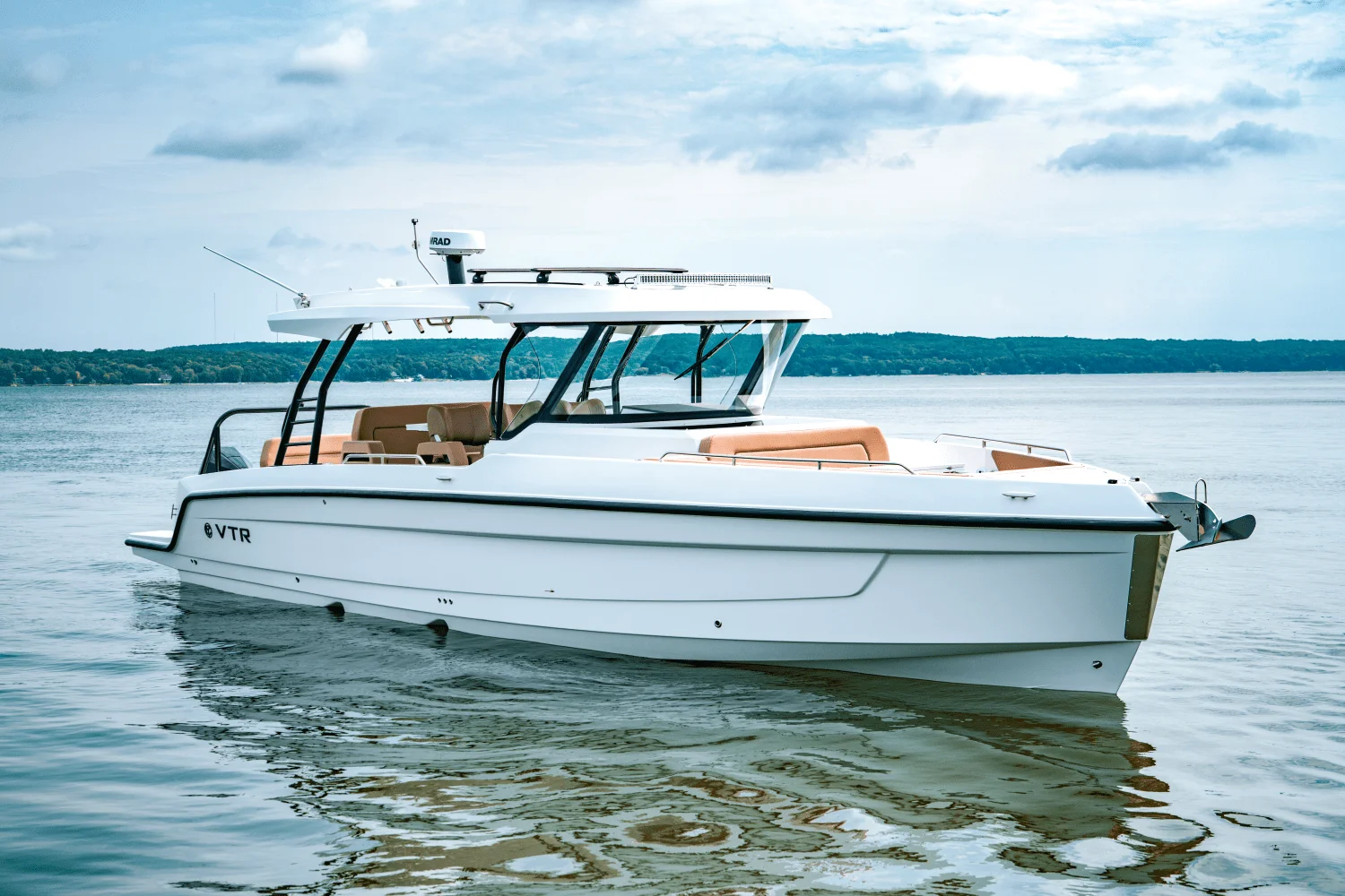 2026 Cruisers Yachts 38 VTR Image Thumbnail #1