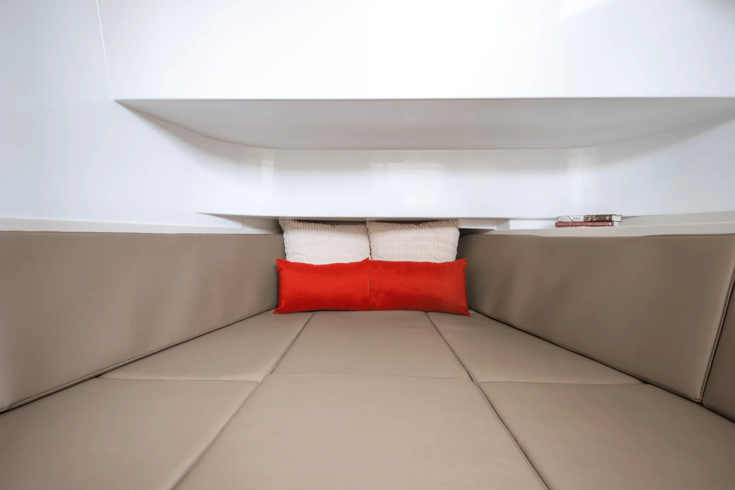 2026 Cruisers Yachts 38 VTR Image Thumbnail #24