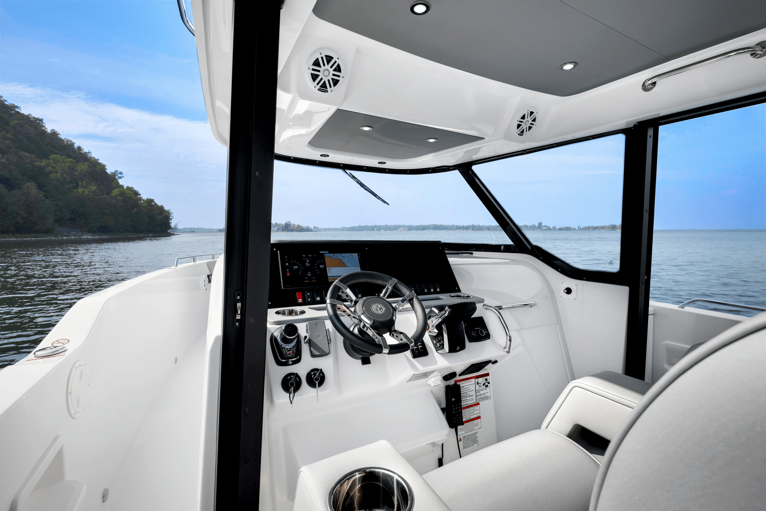 2026 Cruisers Yachts 38 VTR EC Image Thumbnail #12