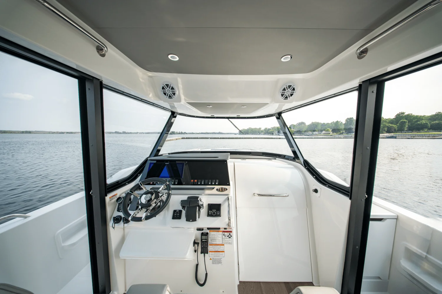 2026 Cruisers Yachts 38 VTR EC Image Thumbnail #13