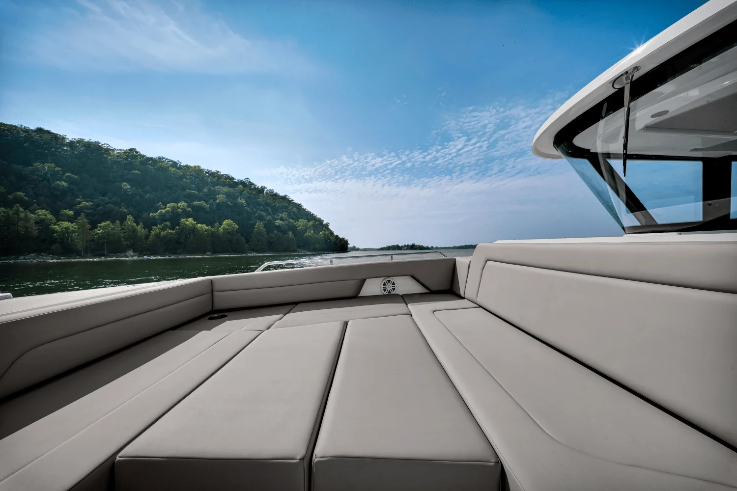 2026 Cruisers Yachts 38 VTR EC Image Thumbnail #24