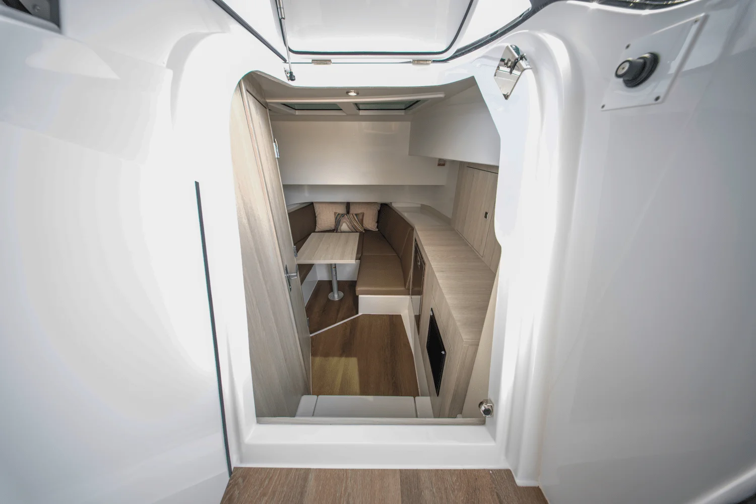 2026 Cruisers Yachts 38 VTR EC Image Thumbnail #27