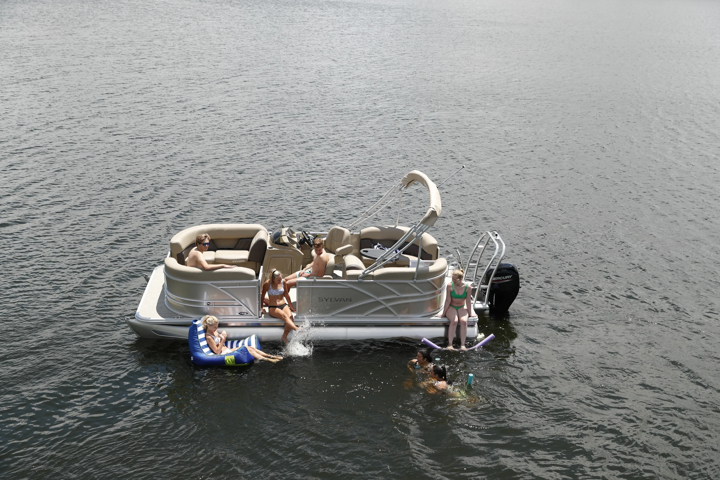 2026 Sylvan Mirage 820 LZ W/Change Room Image Thumbnail #1