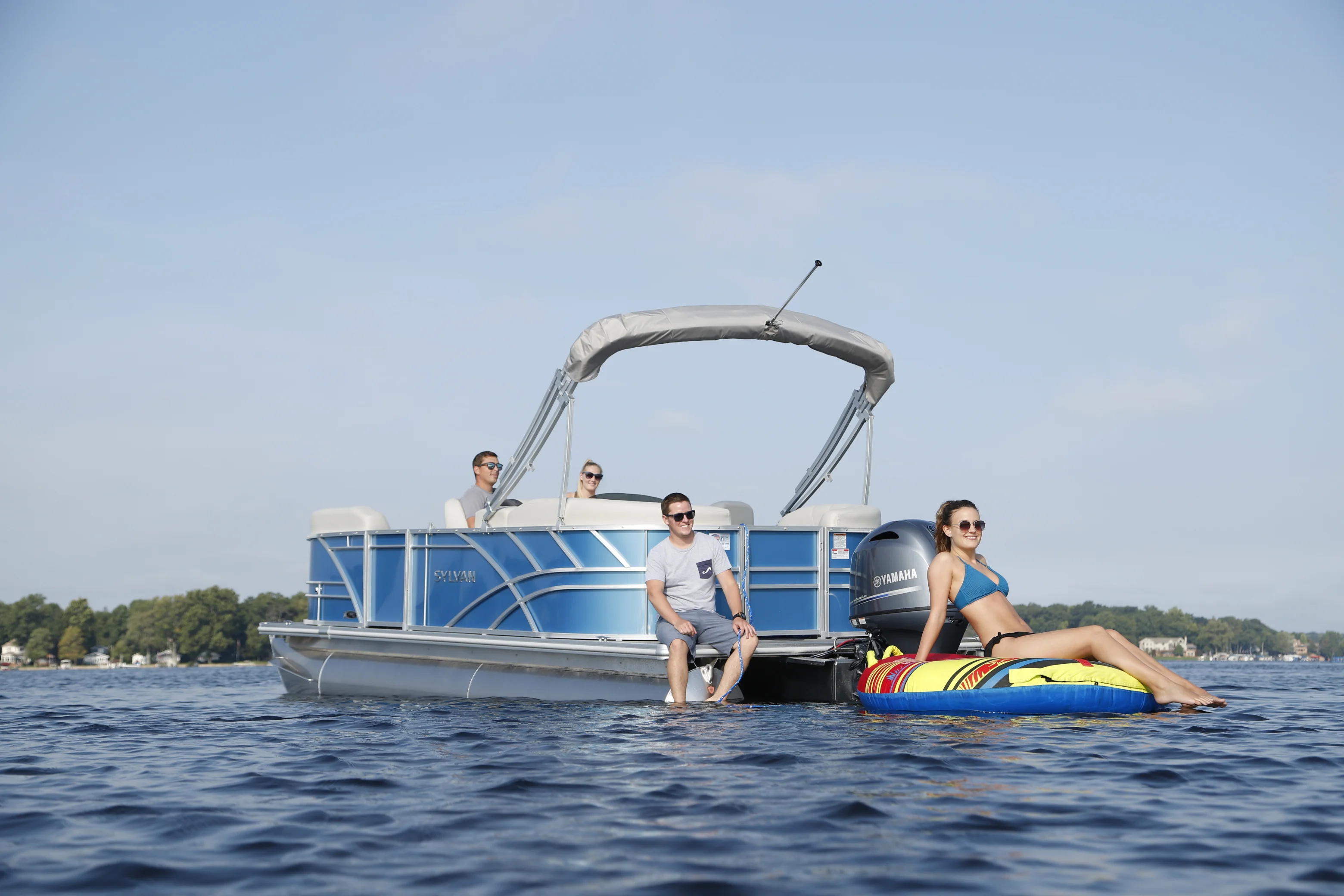 2026 Sylvan Mirage 820 Cruise Image Thumbnail #0