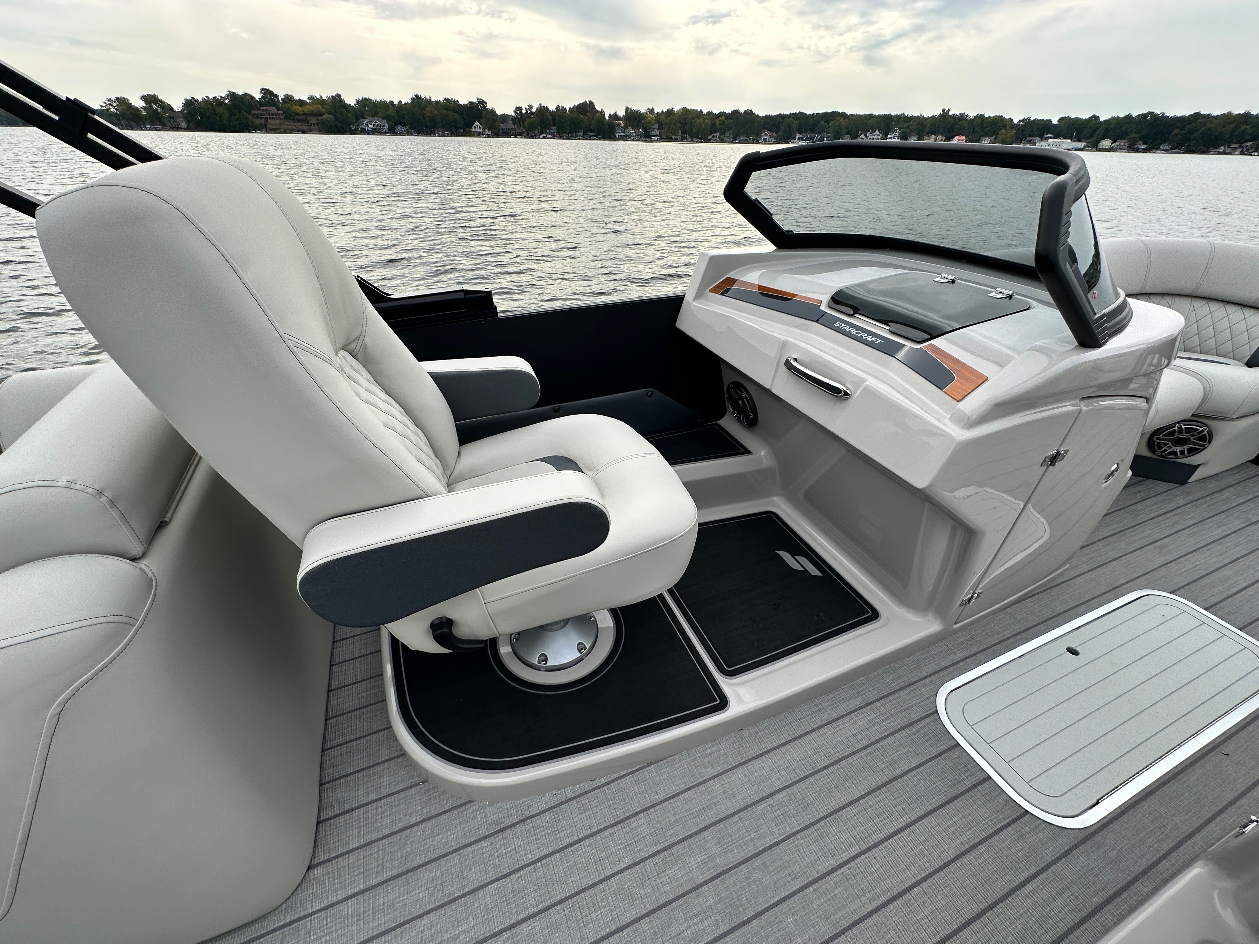 2026 Starcraft RX 25 R DC Image Thumbnail #3