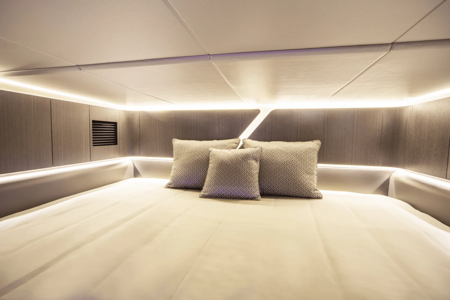 2026 Galeon 335 GTO Image Thumbnail #17