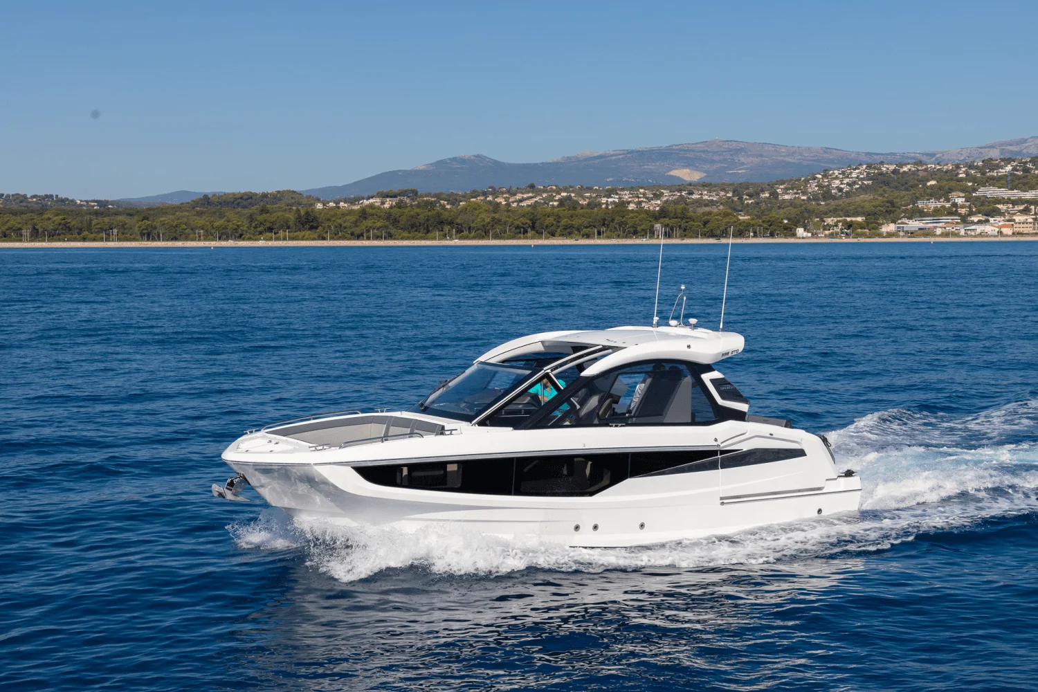 Thumbnail 2 for 2026 Galeon 335 GTO