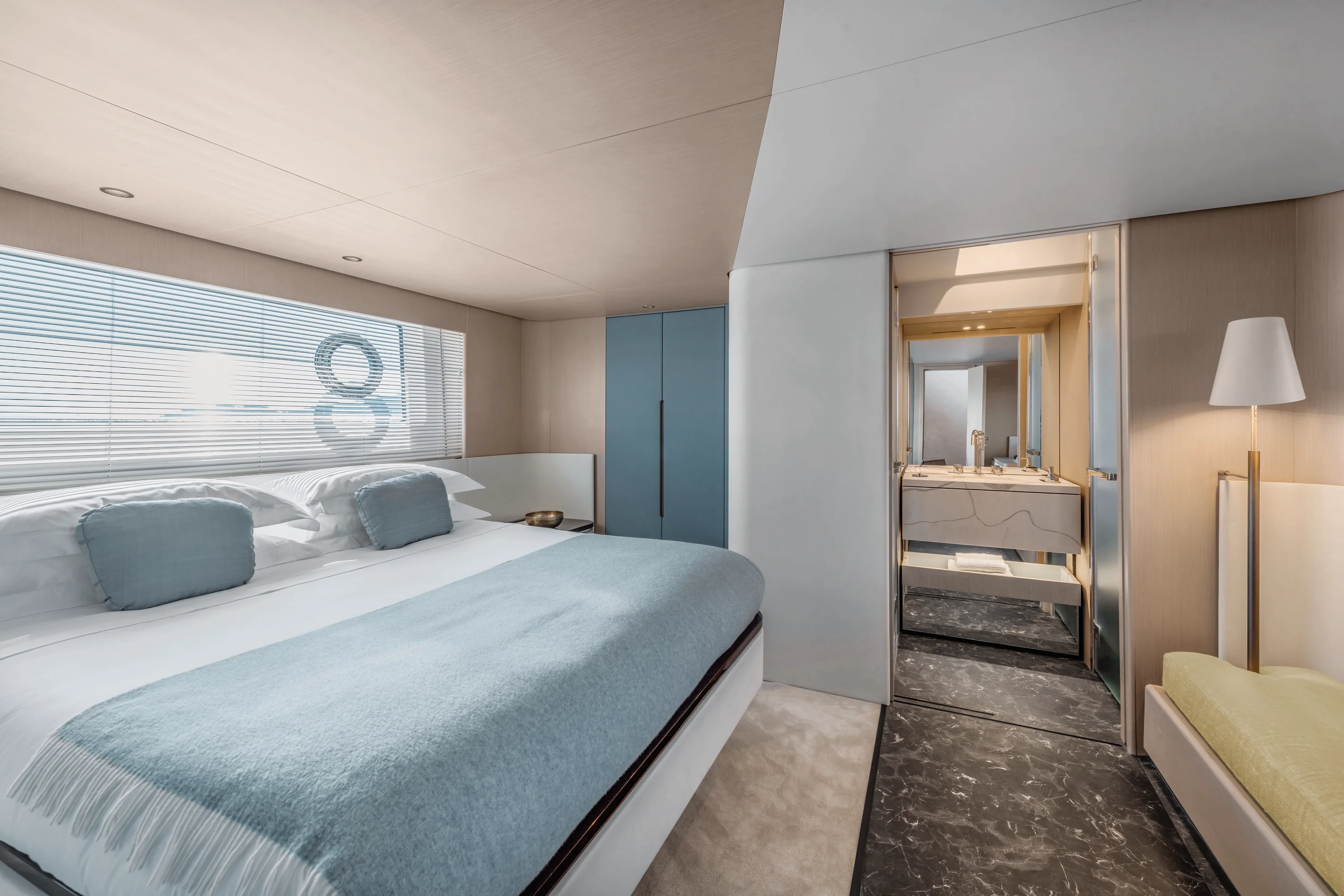 2026 Azimut Fly 68 Image Thumbnail #38