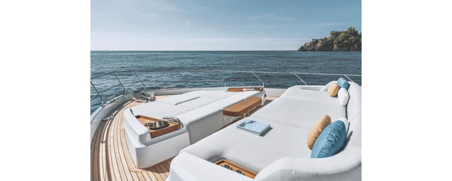 2026 Azimut Fly 68 Image Thumbnail #12