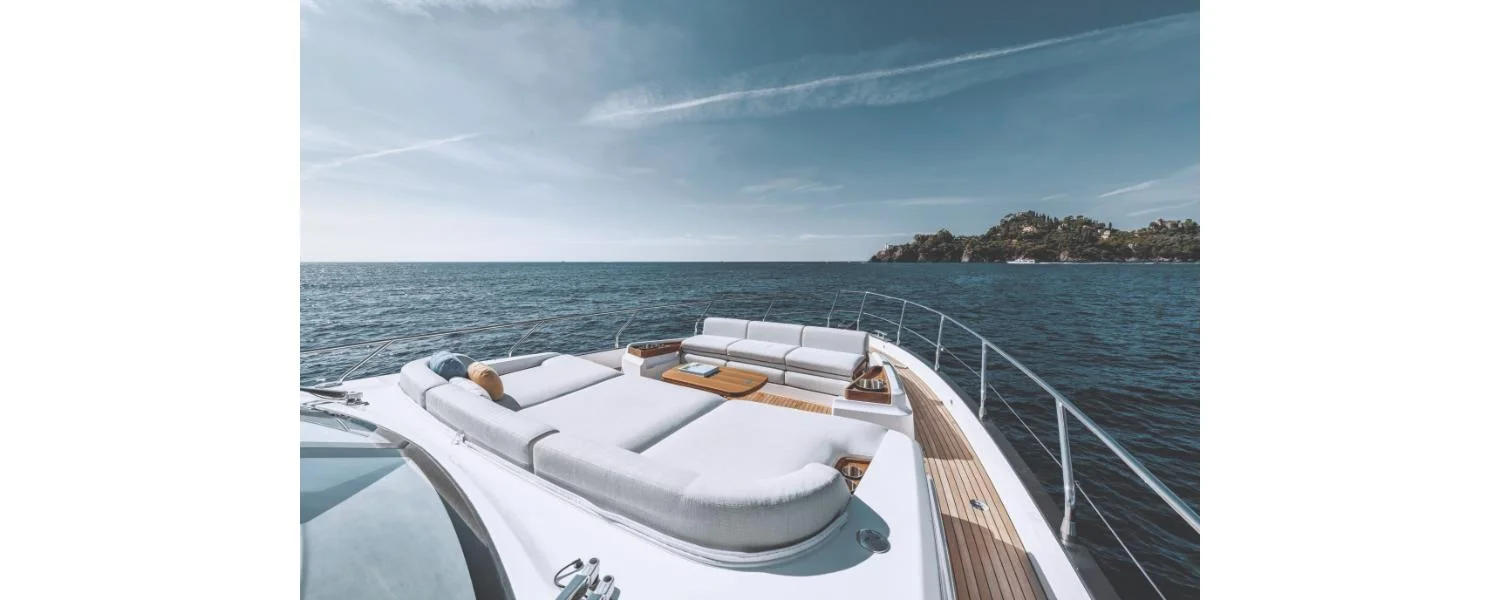 2026 Azimut Fly 68 Image Thumbnail #11